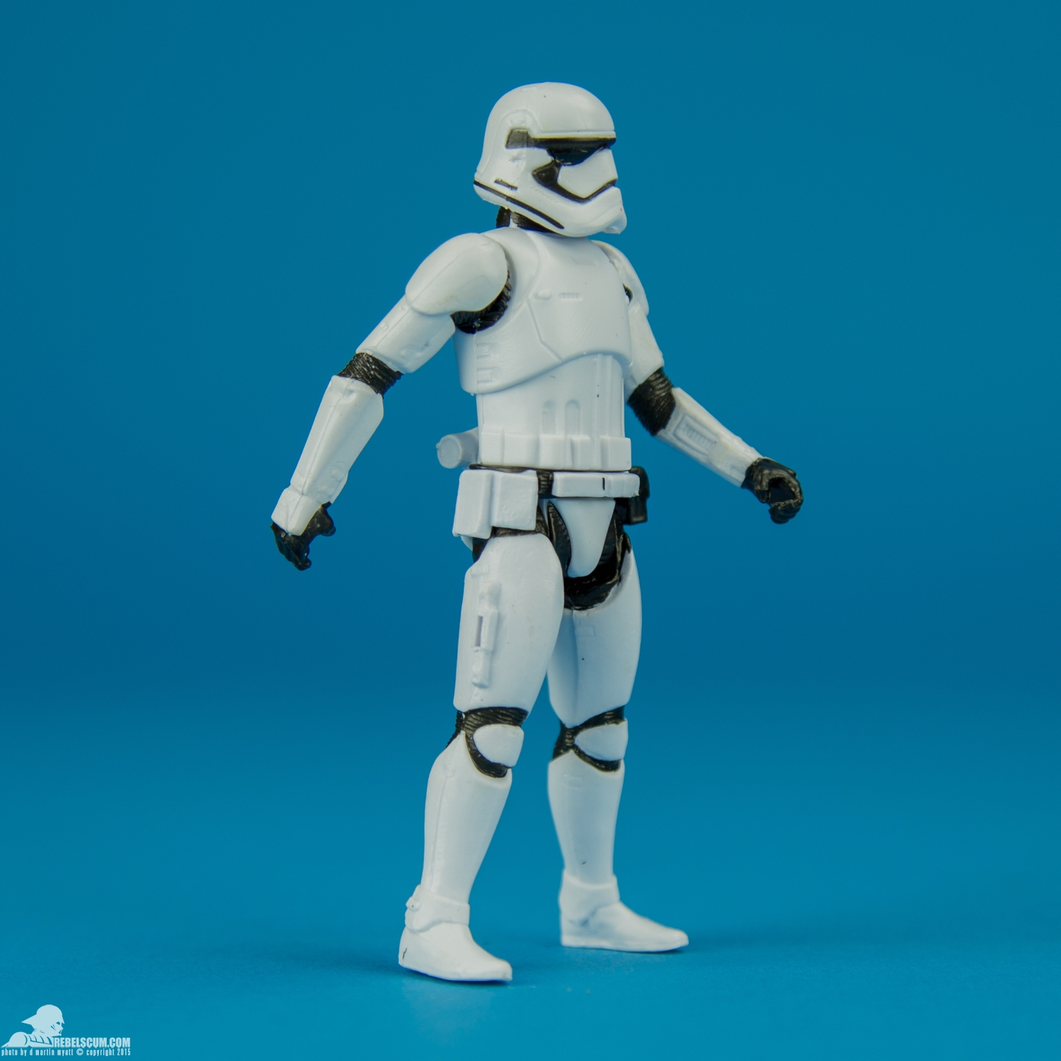 Fist-Order-Stormtrooper-II-The-Force-Awakens-Hasbro-002.jpg