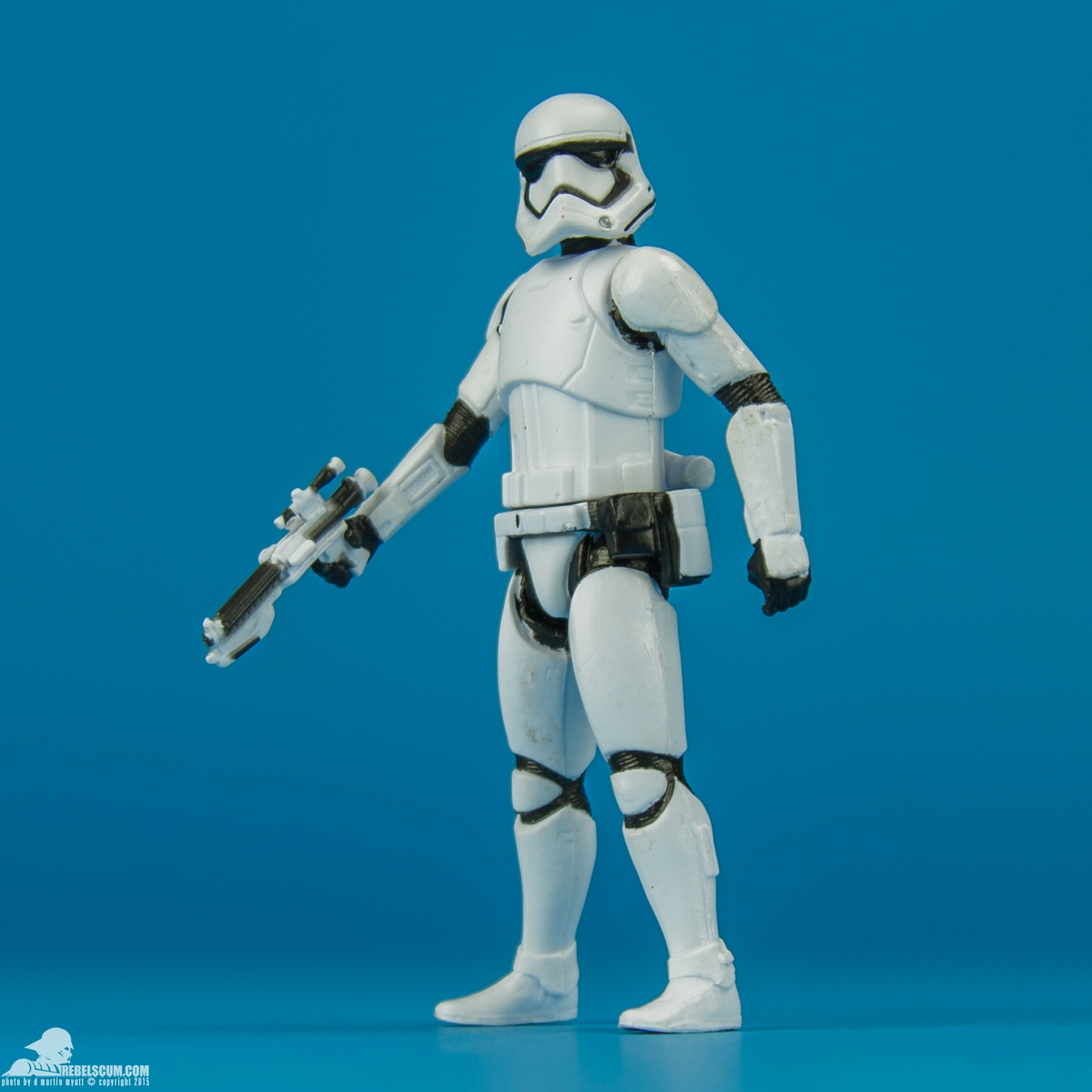 Fist-Order-Stormtrooper-II-The-Force-Awakens-Hasbro-006.jpg