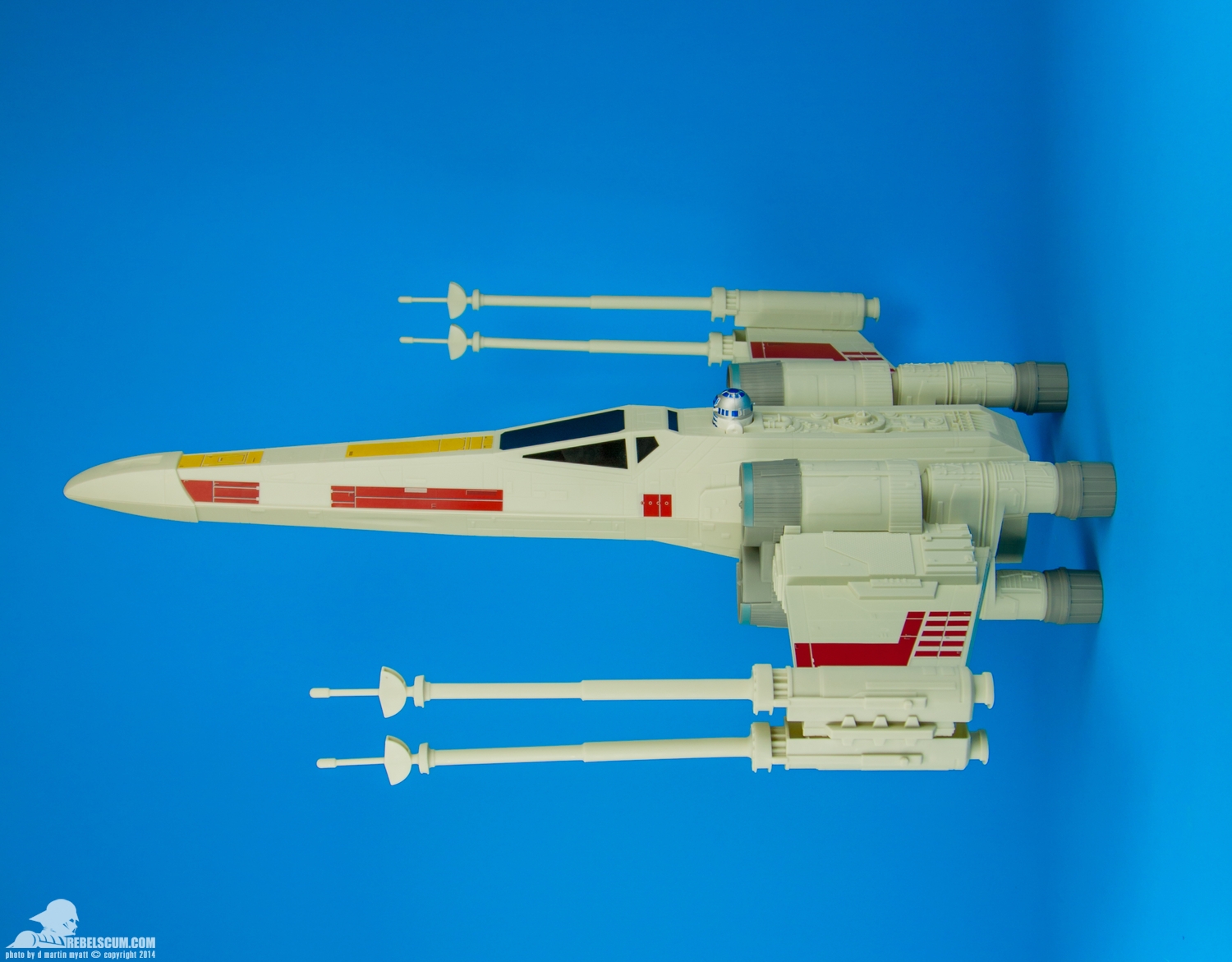 Hero-Series-X-Wing-Fighter-Star-Wars-Hasbro-002.jpg