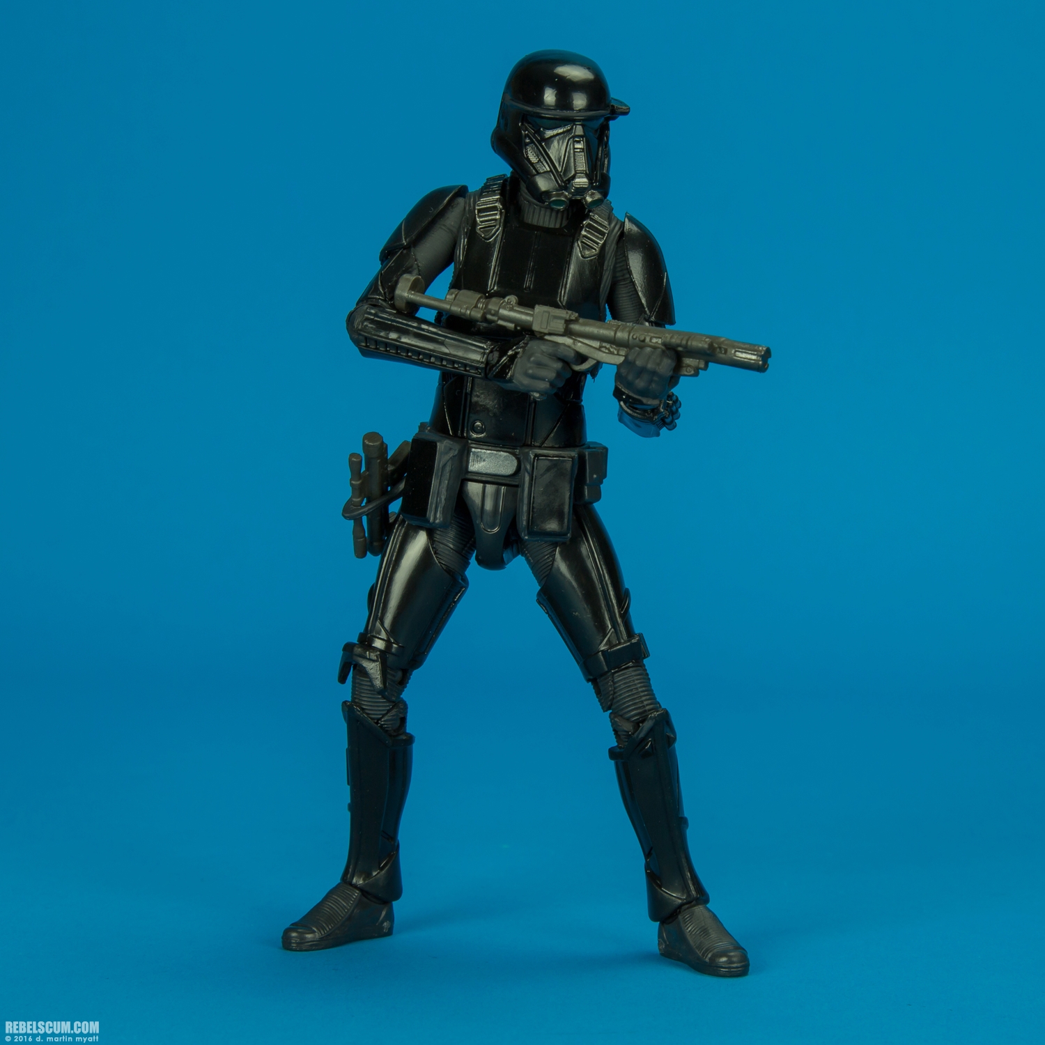 Imperial-Death-Trooper-25-The-Black-Series-6-inch-010.jpg