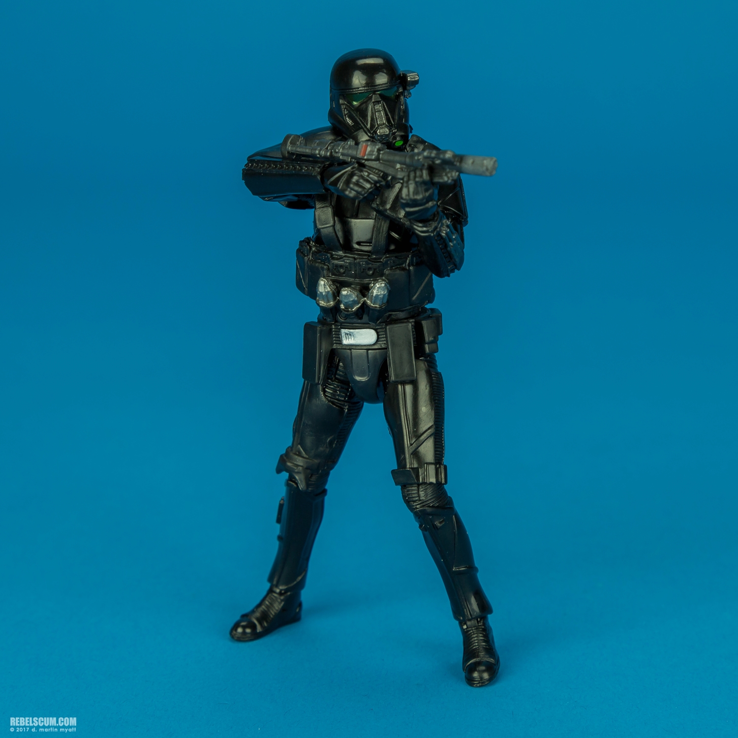 Imperial-Death-Trooper-The-Black-Series-C0663-B4054-014.jpg