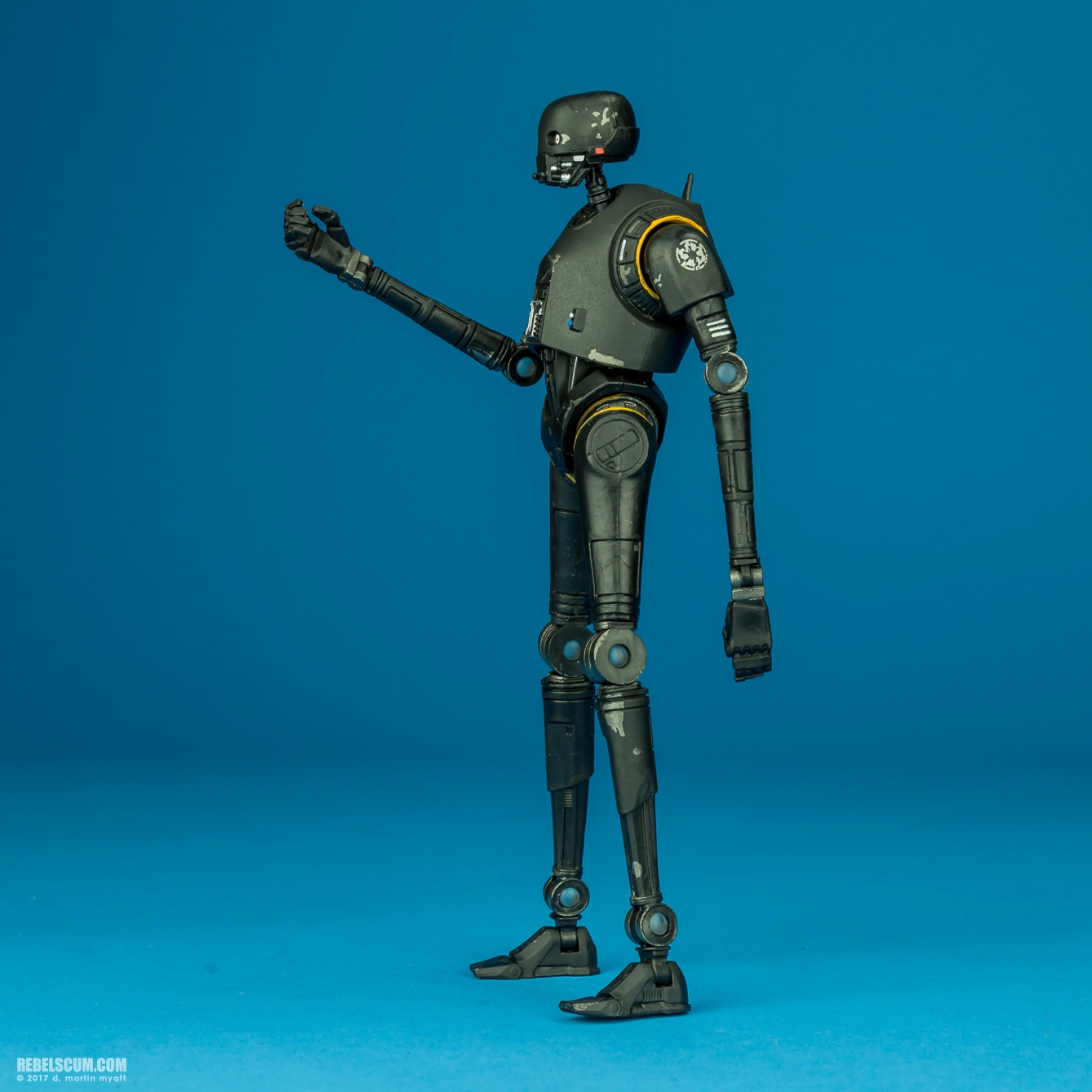 K-2SO-24-The-Black-Series-6-inc-Star-Wars-Repaint-003.jpg