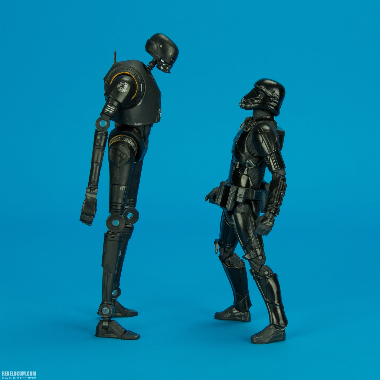 K-2SO-24-The-Black-Series-6-inch-Hasbro-Star-Wars-007.jpg