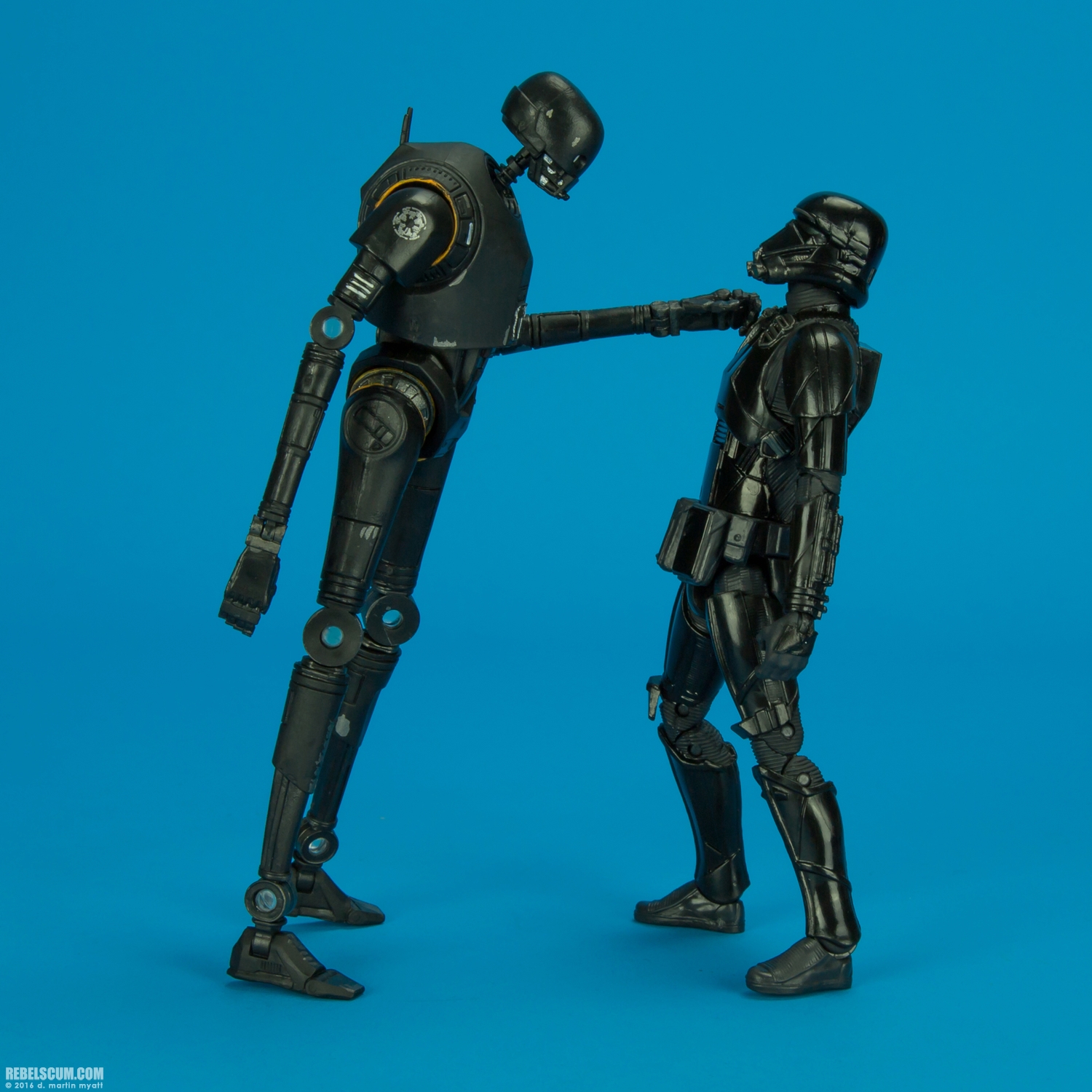 K-2SO-24-The-Black-Series-6-inch-Hasbro-Star-Wars-008.jpg