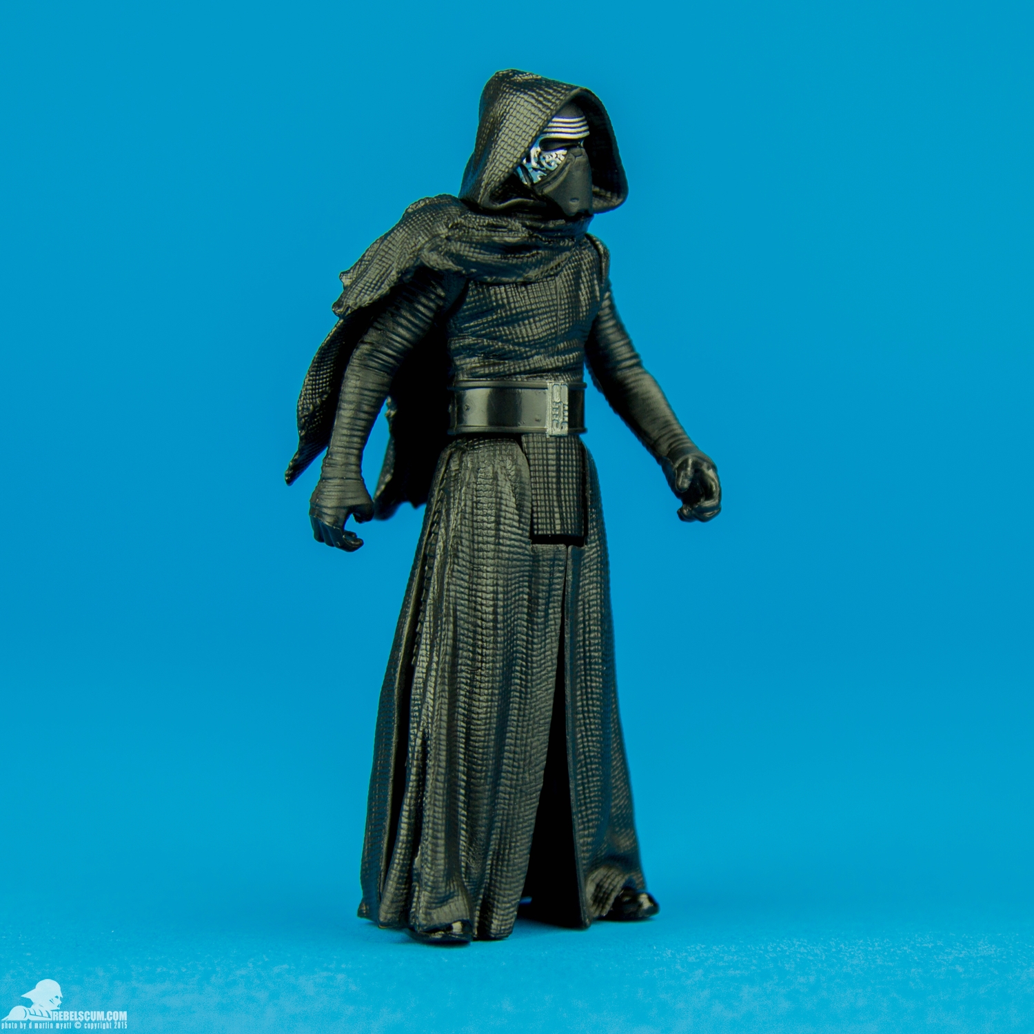 Kylo-Ren-Star-Wars-The-Force-Awakens-Hasbro-002.jpg