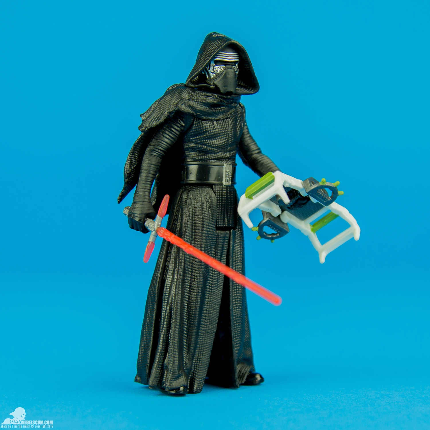 Kylo-Ren-Star-Wars-The-Force-Awakens-Hasbro-011.jpg