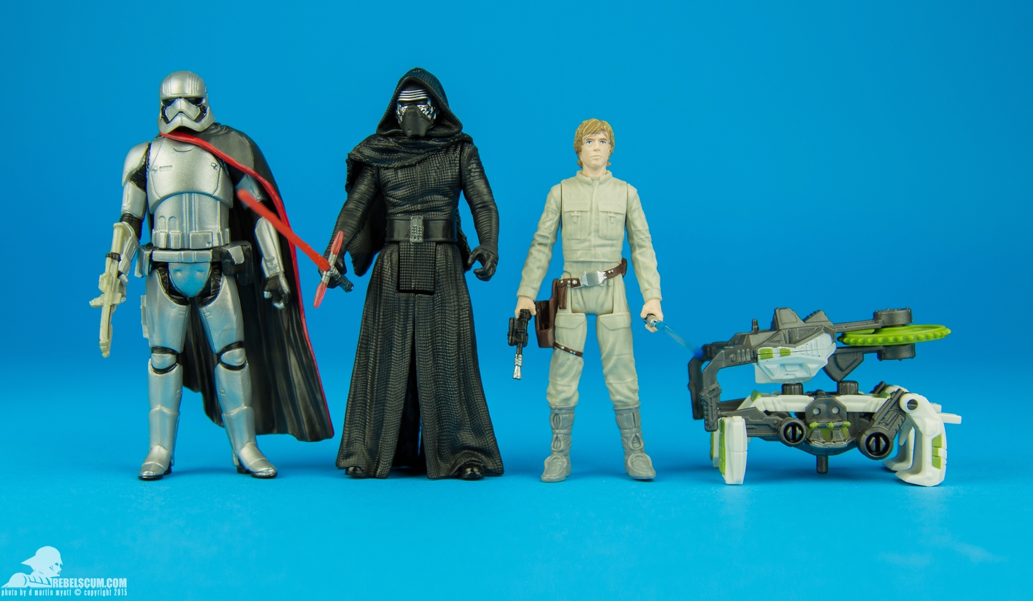 Kylo-Ren-Star-Wars-The-Force-Awakens-Hasbro-014.jpg