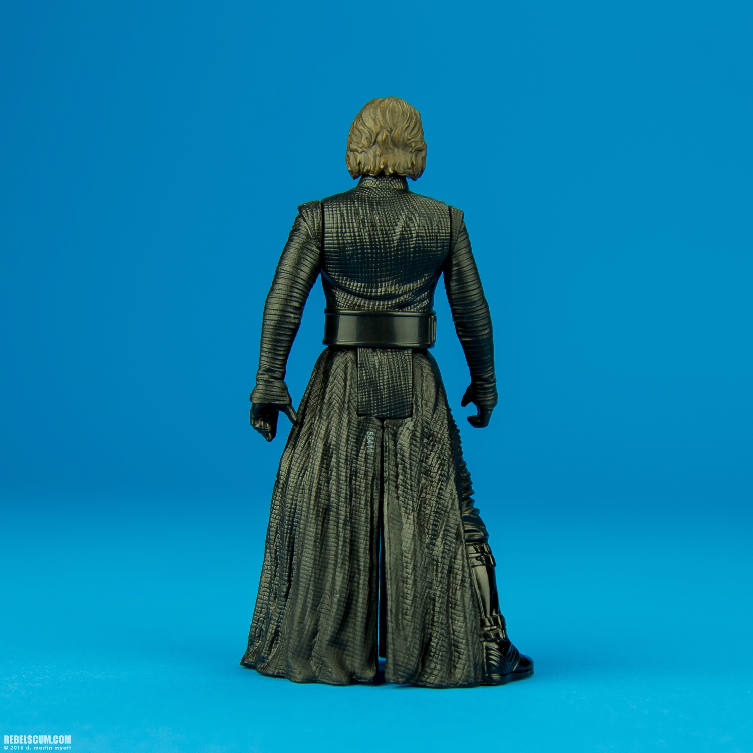 Kylo-Ren-unmasked-The-Force-Awakens-2016-Hasbro-004.jpg