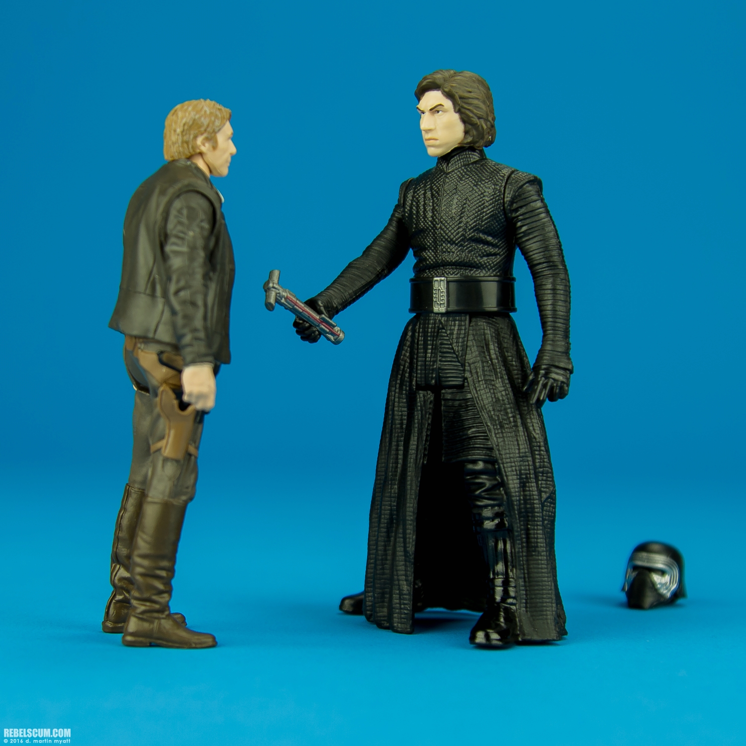 Kylo-Ren-unmasked-The-Force-Awakens-2016-Hasbro-011.jpg