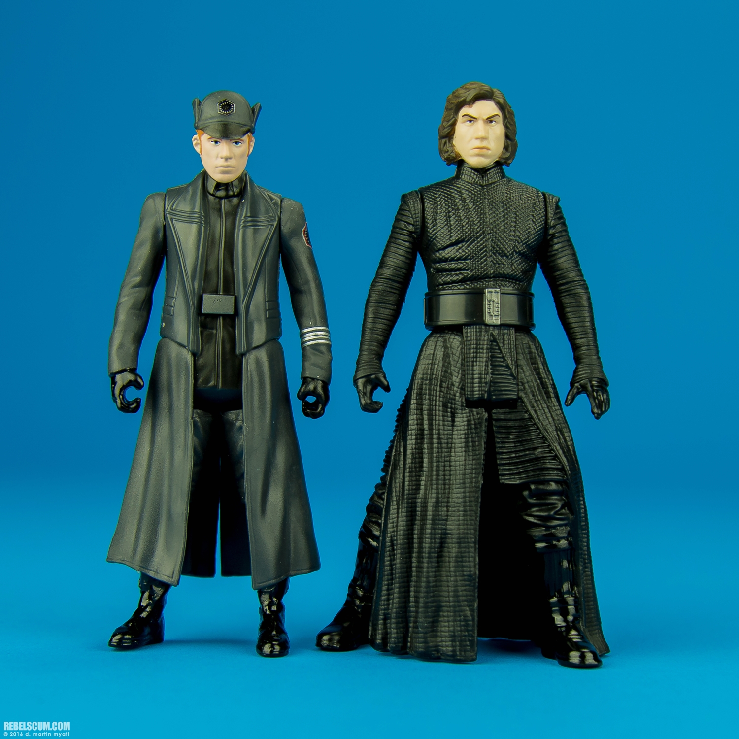 Kylo-Ren-unmasked-The-Force-Awakens-2016-Hasbro-012.jpg