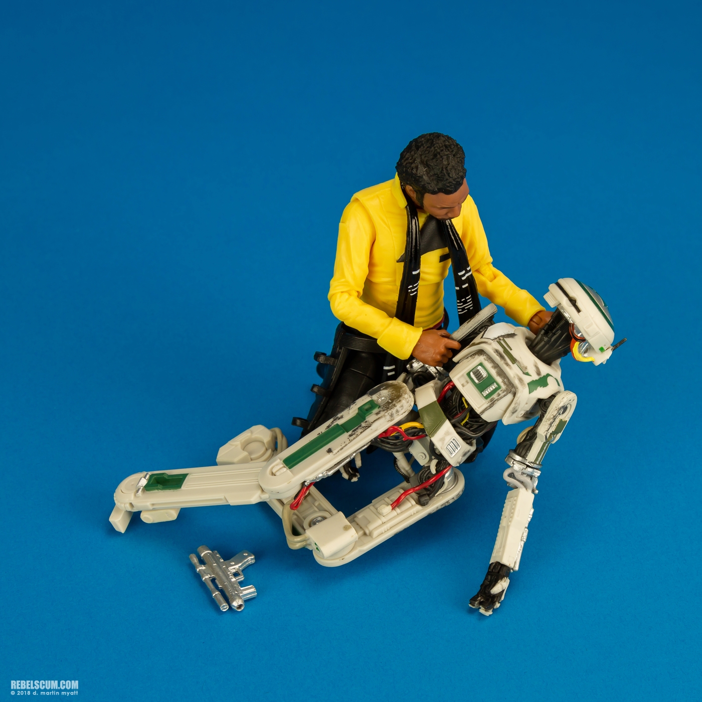 L3-37-73-Hasbro-Star-Wars-The-Black-Series-008.jpg