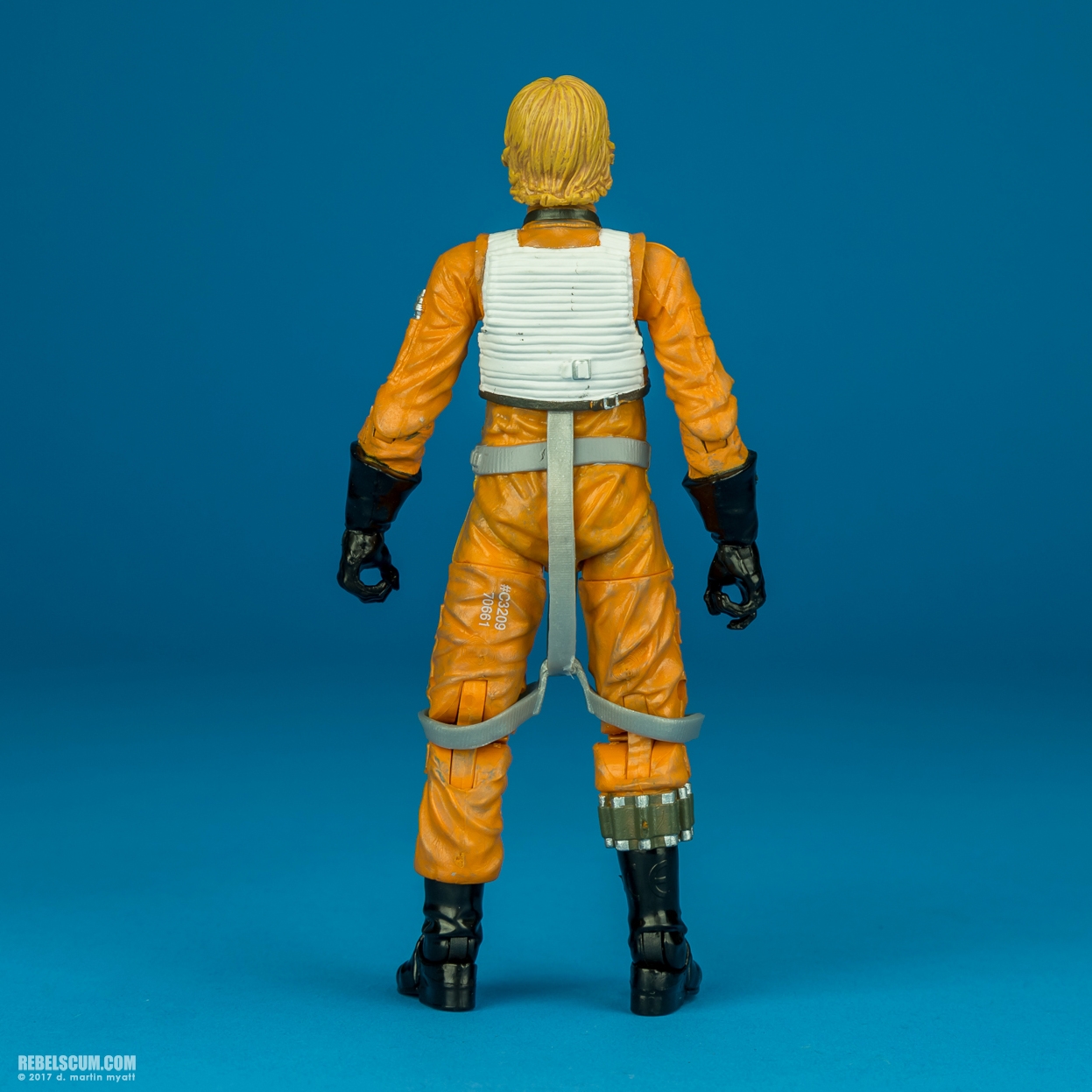 Luke-Skywalker-X-Wing-Pilot-40th-Anniversary-6-inch-004.jpg