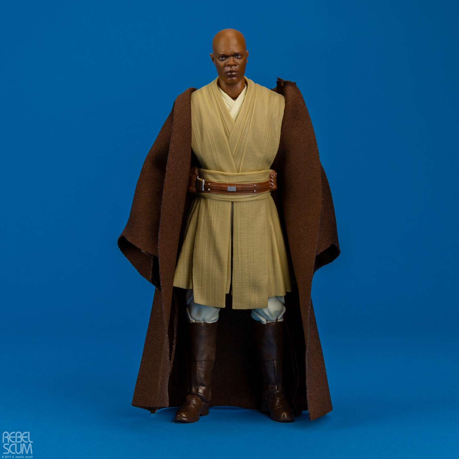 Mace-Windu-82-E4088-B3834-The-Black-Series-001.jpg