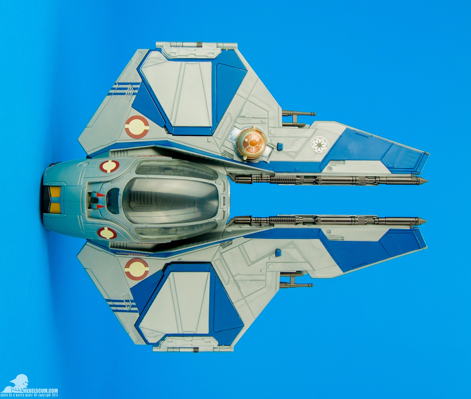 Obi-Wan-Jedi-Starfighter-2014-Saga-Legends-Class-II-001.jpg
