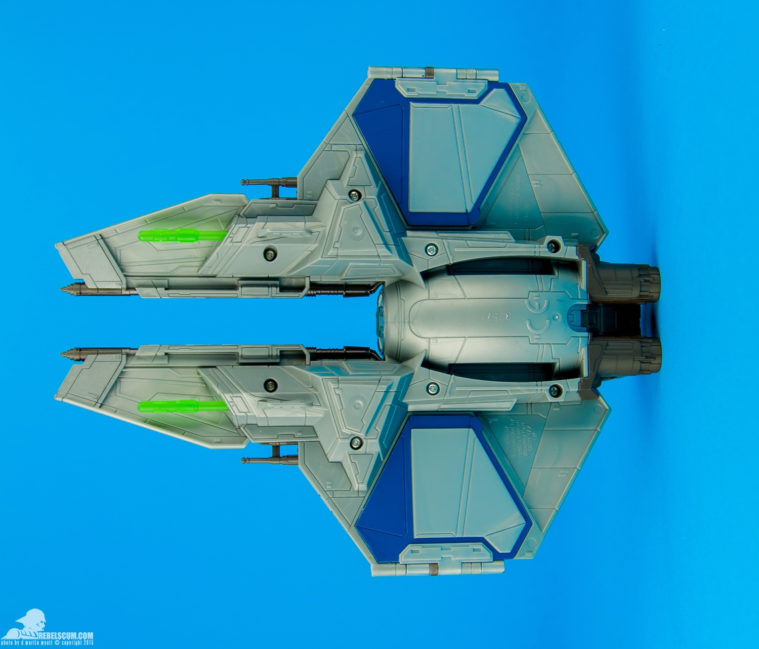 Obi-Wan-Jedi-Starfighter-2014-Saga-Legends-Class-II-004.jpg