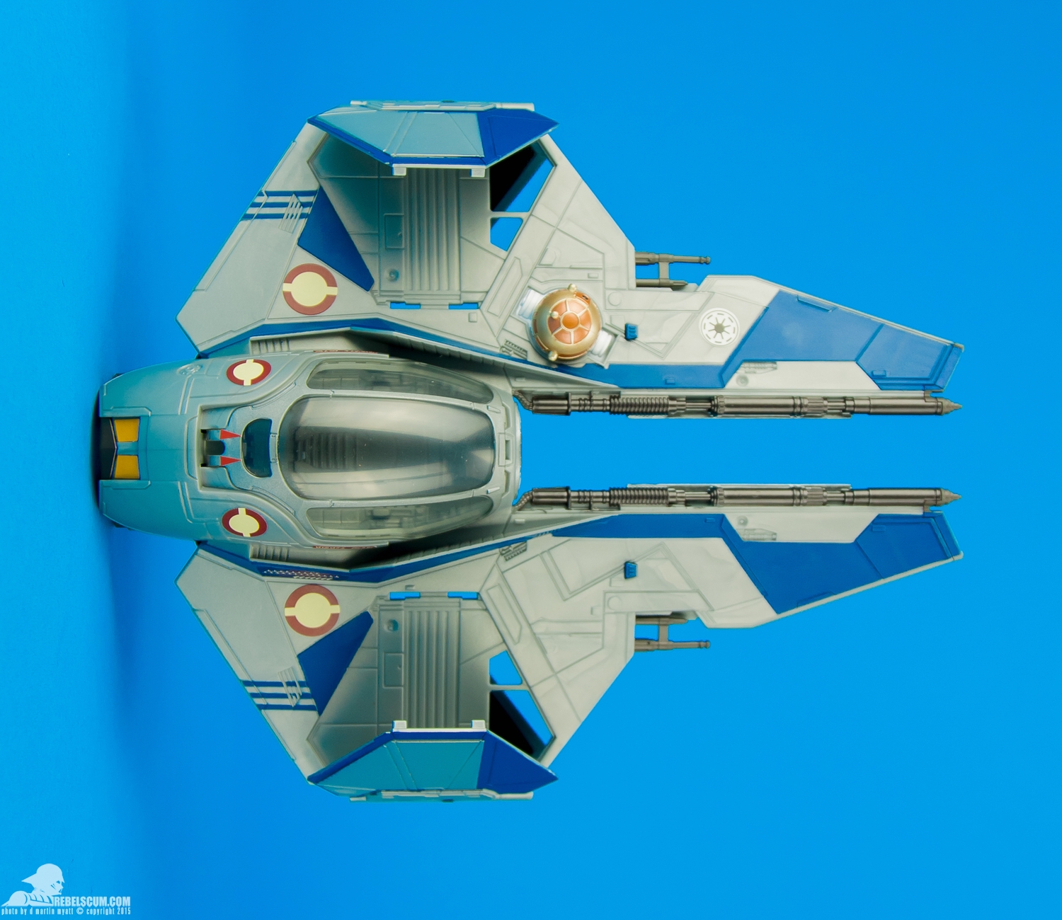 Obi-Wan-Jedi-Starfighter-2014-Saga-Legends-Class-II-005.jpg