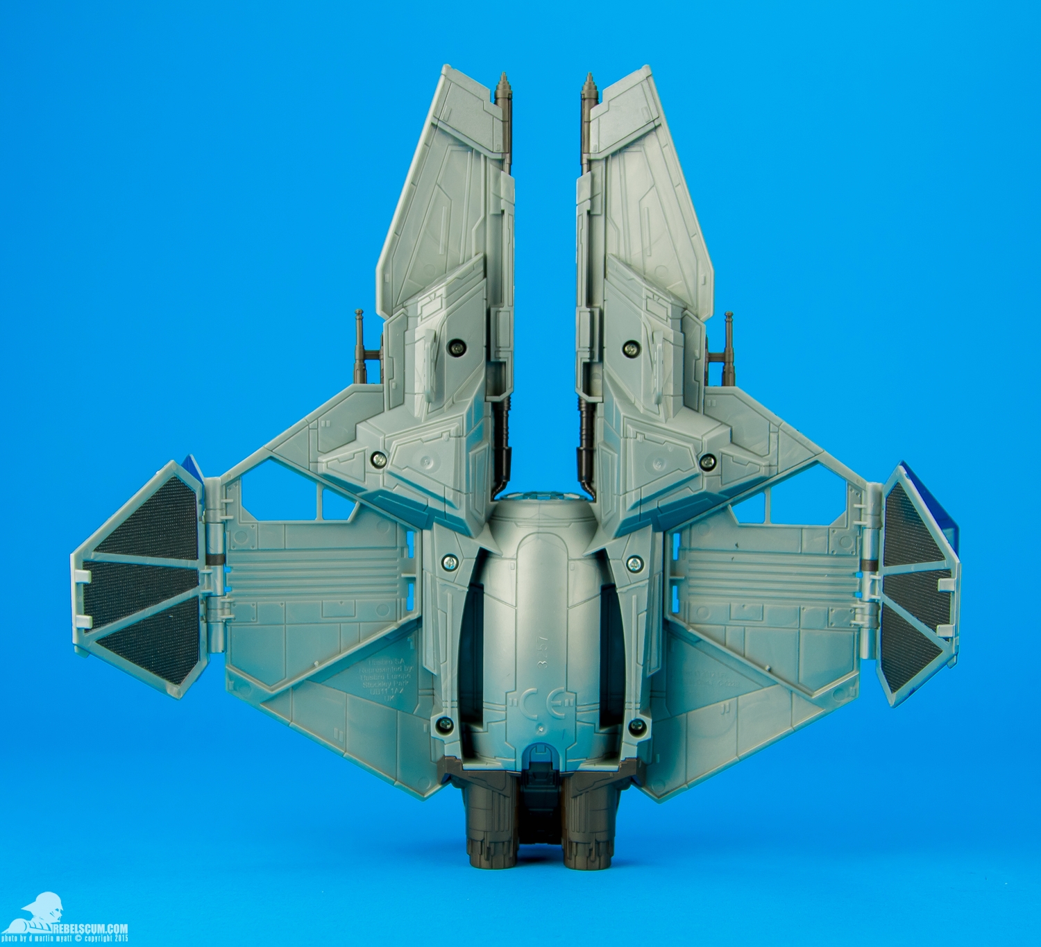Obi-Wan-Jedi-Starfighter-2014-Saga-Legends-Class-II-012.jpg