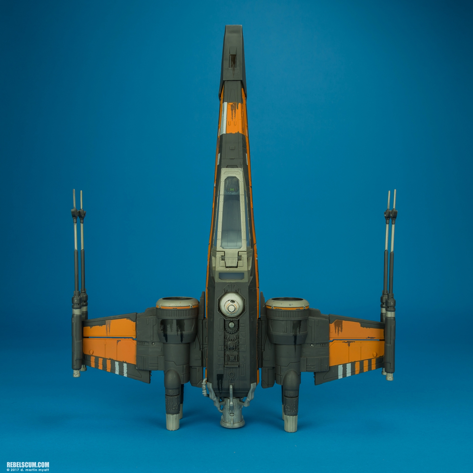 Poes-Boosted-X-Wing-Fighter-The-Last-Jedi-Hasbro-001.jpg