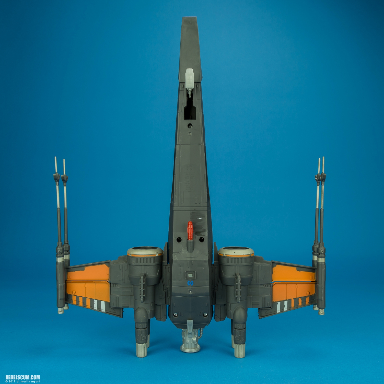 Poes-Boosted-X-Wing-Fighter-The-Last-Jedi-Hasbro-004.jpg