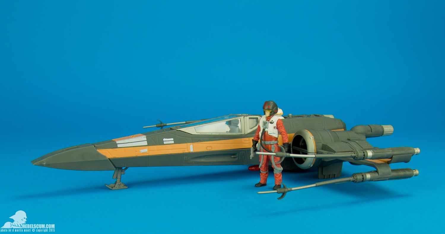 Poes-X-Wing-Fighter-Black-The-Force-Awakens-025.jpg