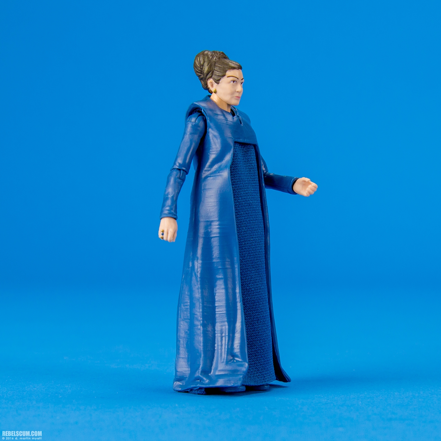 Princess-Leia-Organa-TFA-The-Black-Series-Hasbro-002.jpg