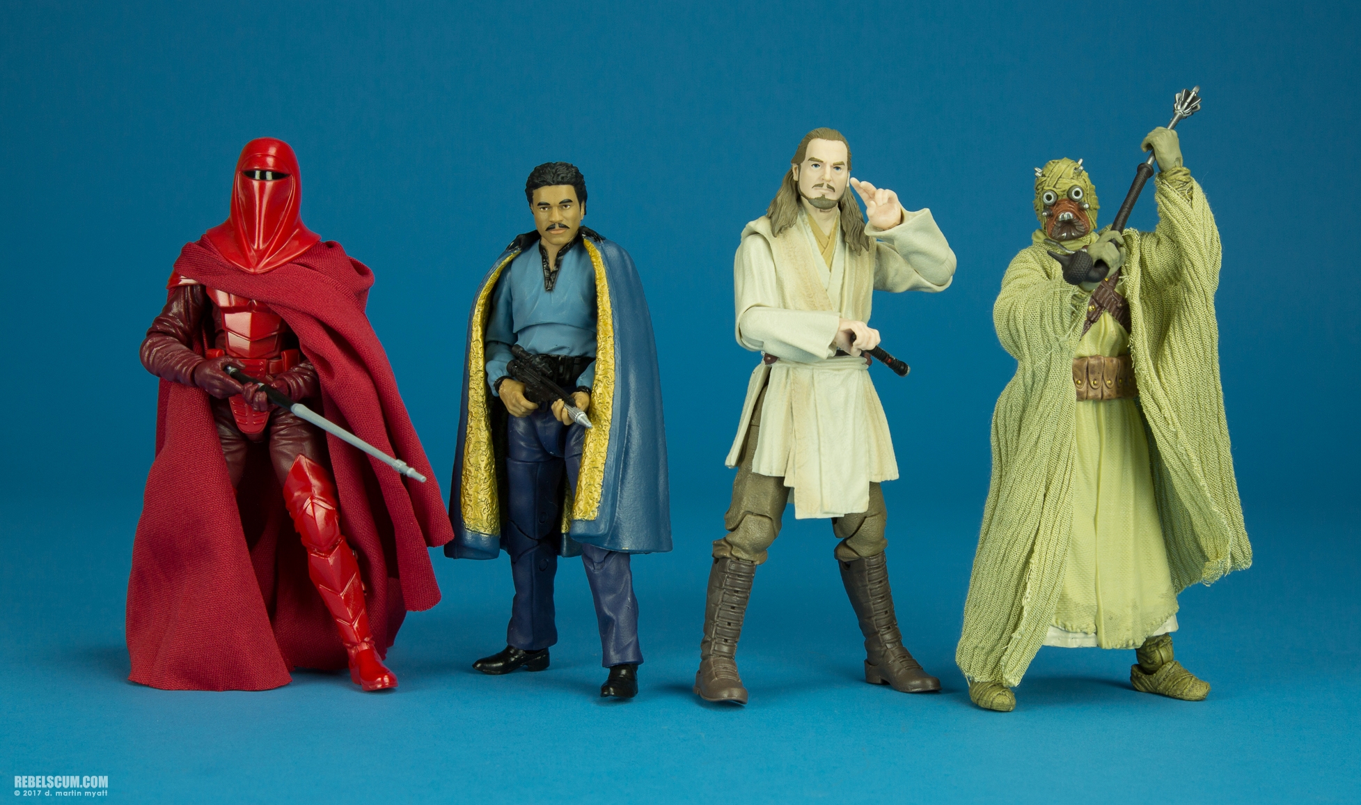 Qui-Gon-Jinn-40-6-inch-The-Black-Series-017.jpg