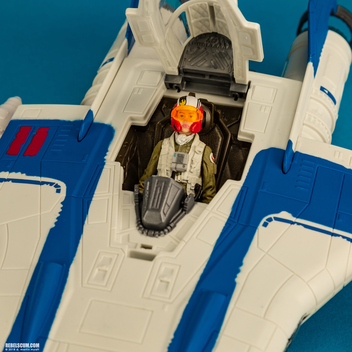 Resistance-A-Wing-Fighter-Pilot-Tallie-The-Last-Jedi-017.jpg