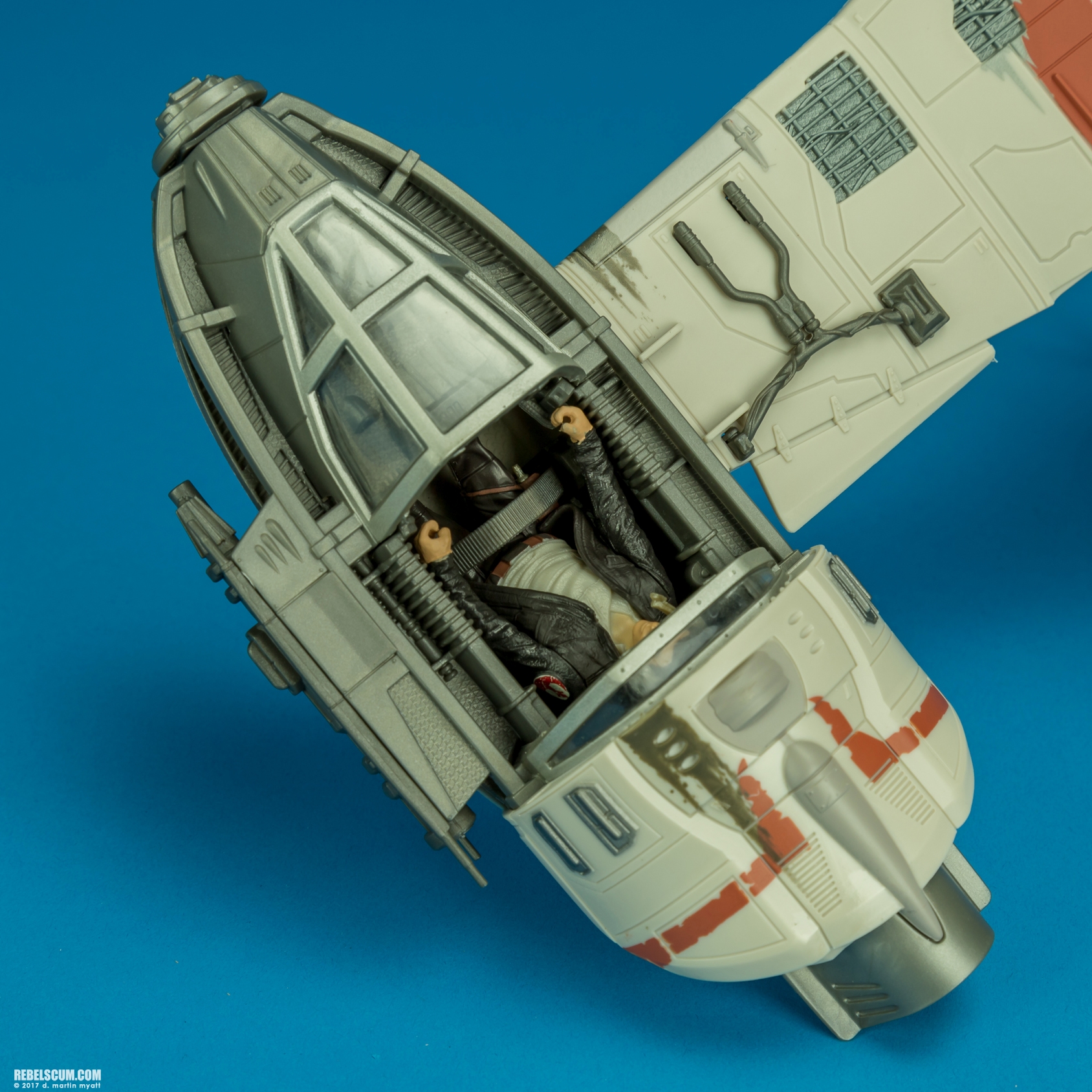 Resistance-Ski-Speeder-The-Last-Jedi-Star-Wars-Universe-027.jpg