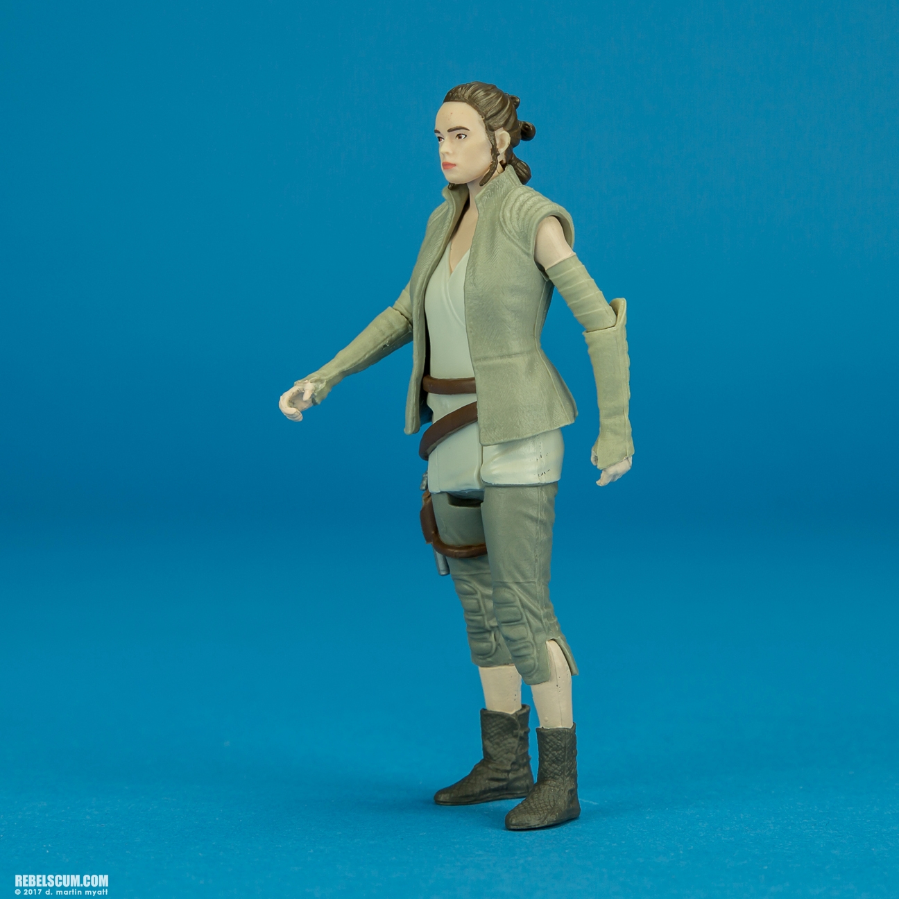 Rey-Island-Journey-The-Last-Jedi-Universe-Hasbro-007.jpg