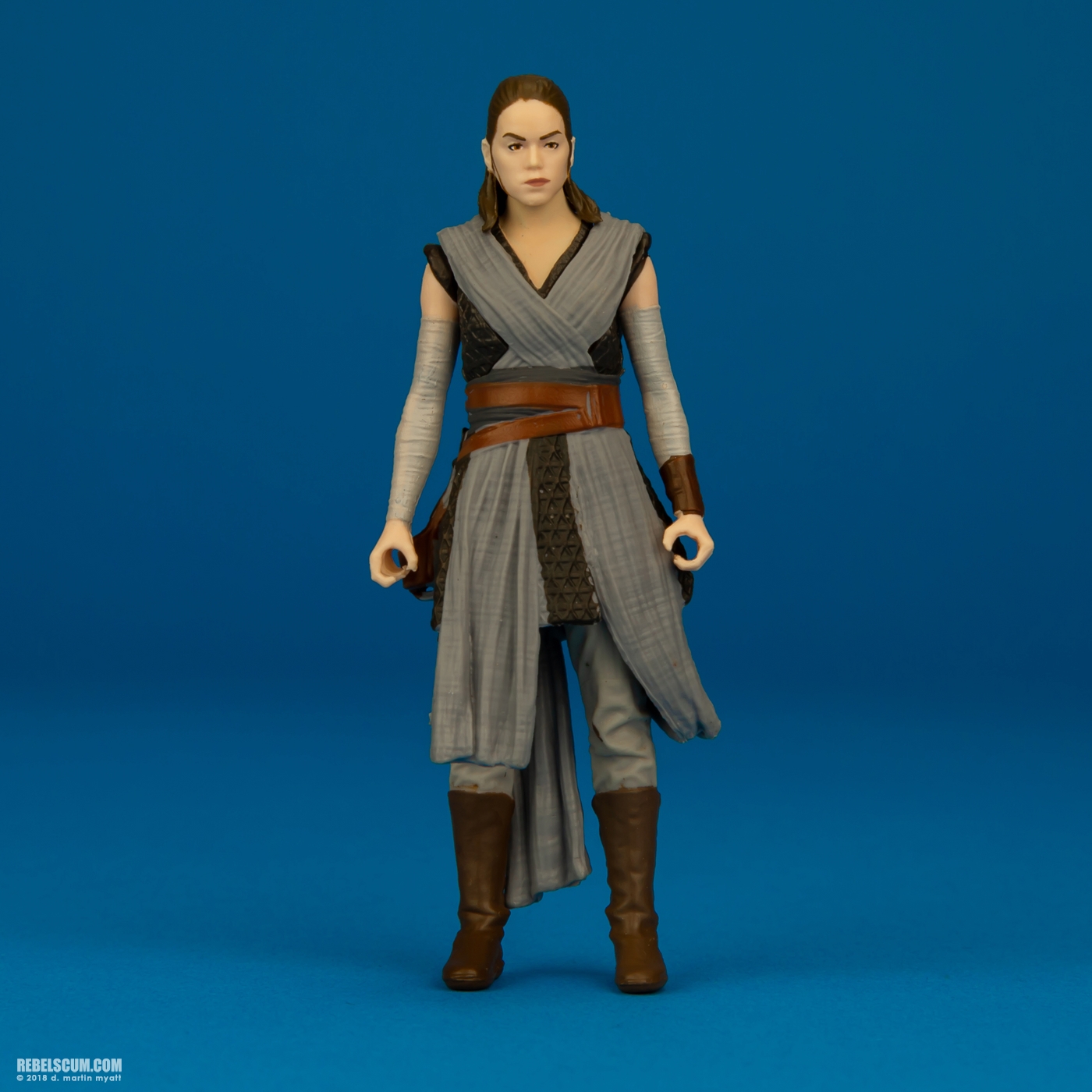 Rey-Jedi-Training-The-Last-Jedi-Solo-Force-Link-Hasbro-001.jpg