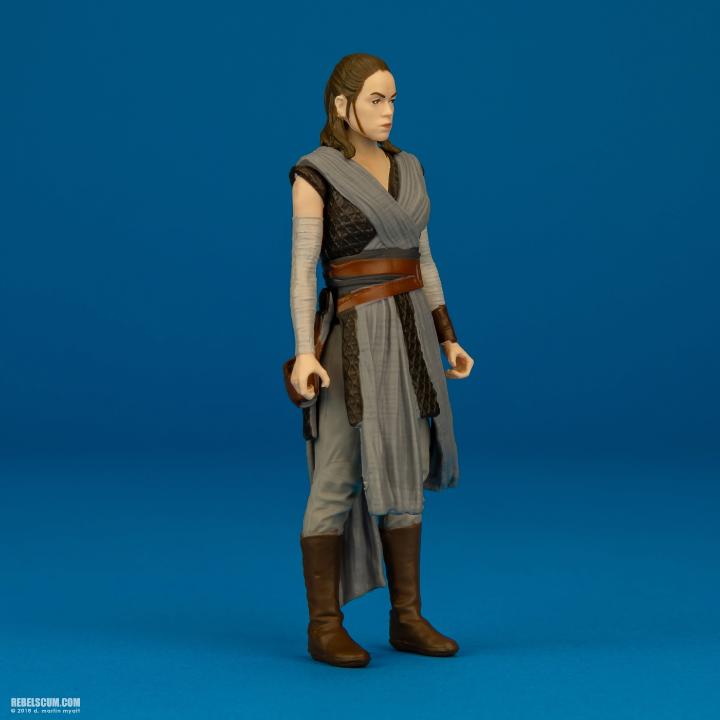 Rey-Jedi-Training-The-Last-Jedi-Solo-Force-Link-Hasbro-002.jpg