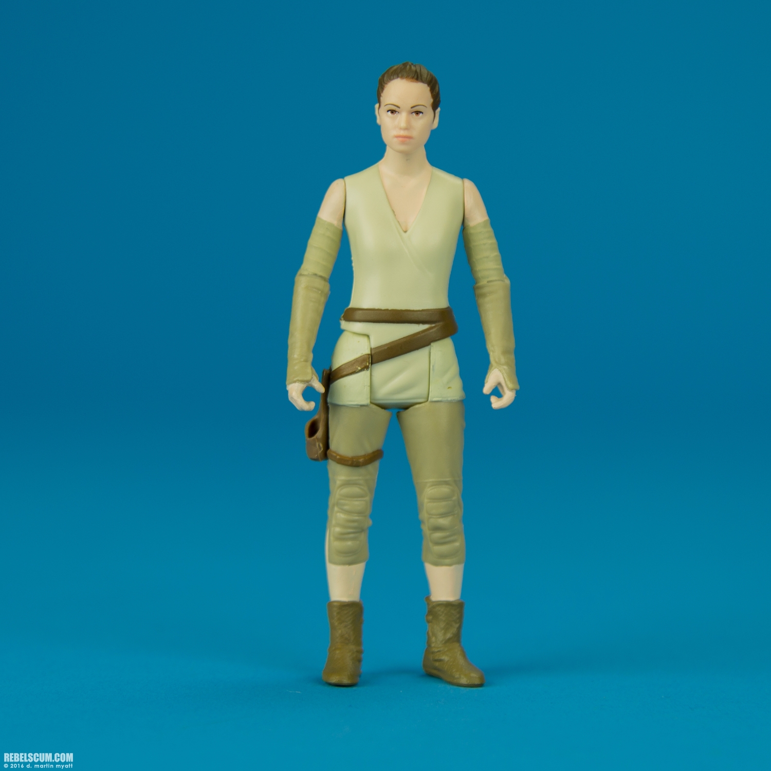 Rey-Resistance-Outfit-The-Force-Awakens-2016-Hasbro-005.jpg