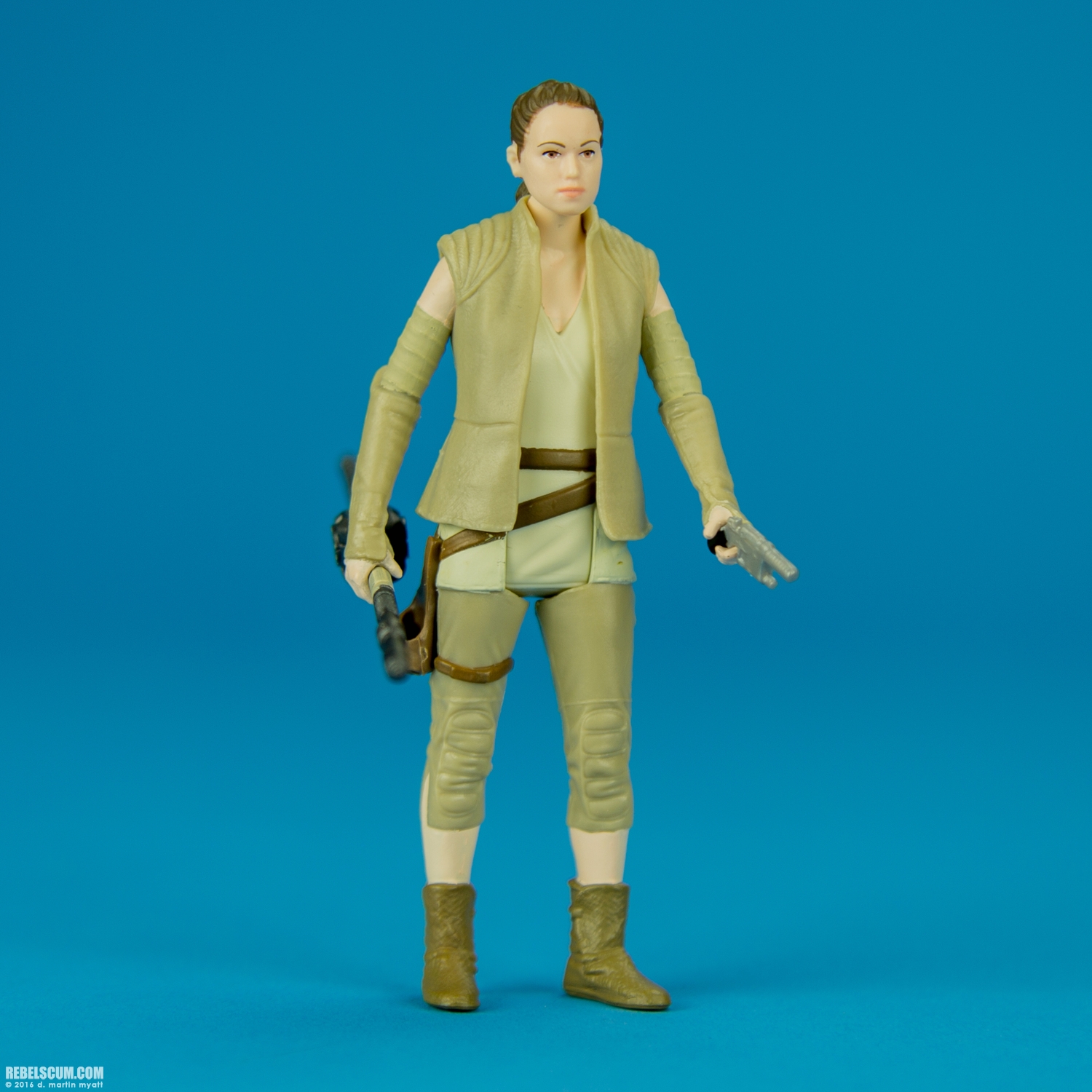 Rey-Resistance-Outfit-The-Force-Awakens-2016-Hasbro-010.jpg