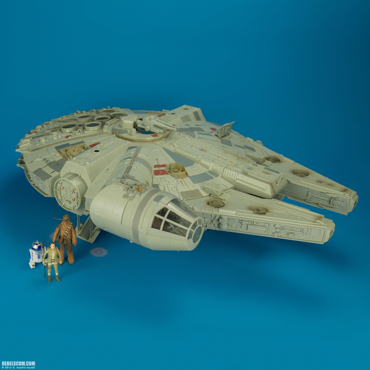 Rey-Resistance-Outfit-The-Force-Awakens-2016-Hasbro-015.jpg