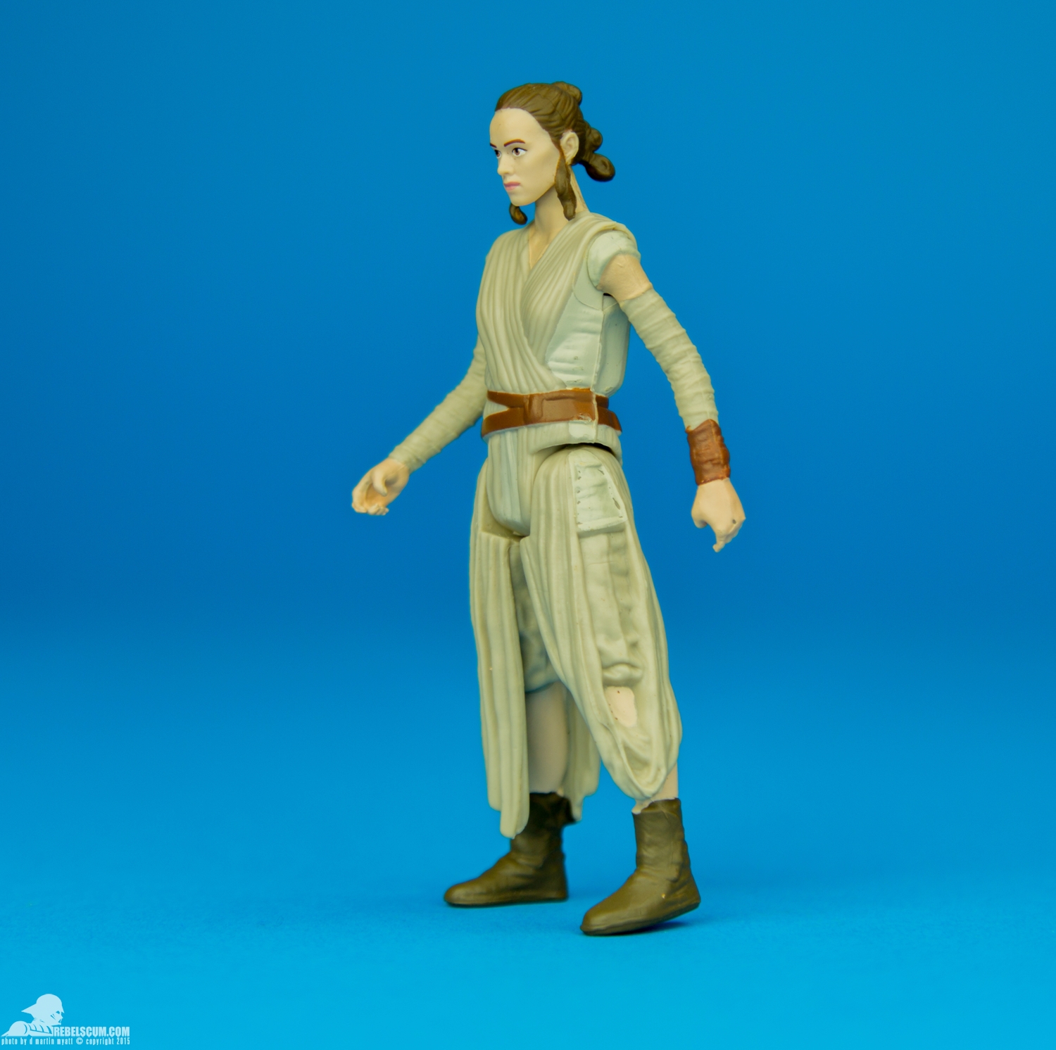 Rey-Starkiller-Base-Star-Wars-The-Force-Awakens-Hasbro-002.jpg