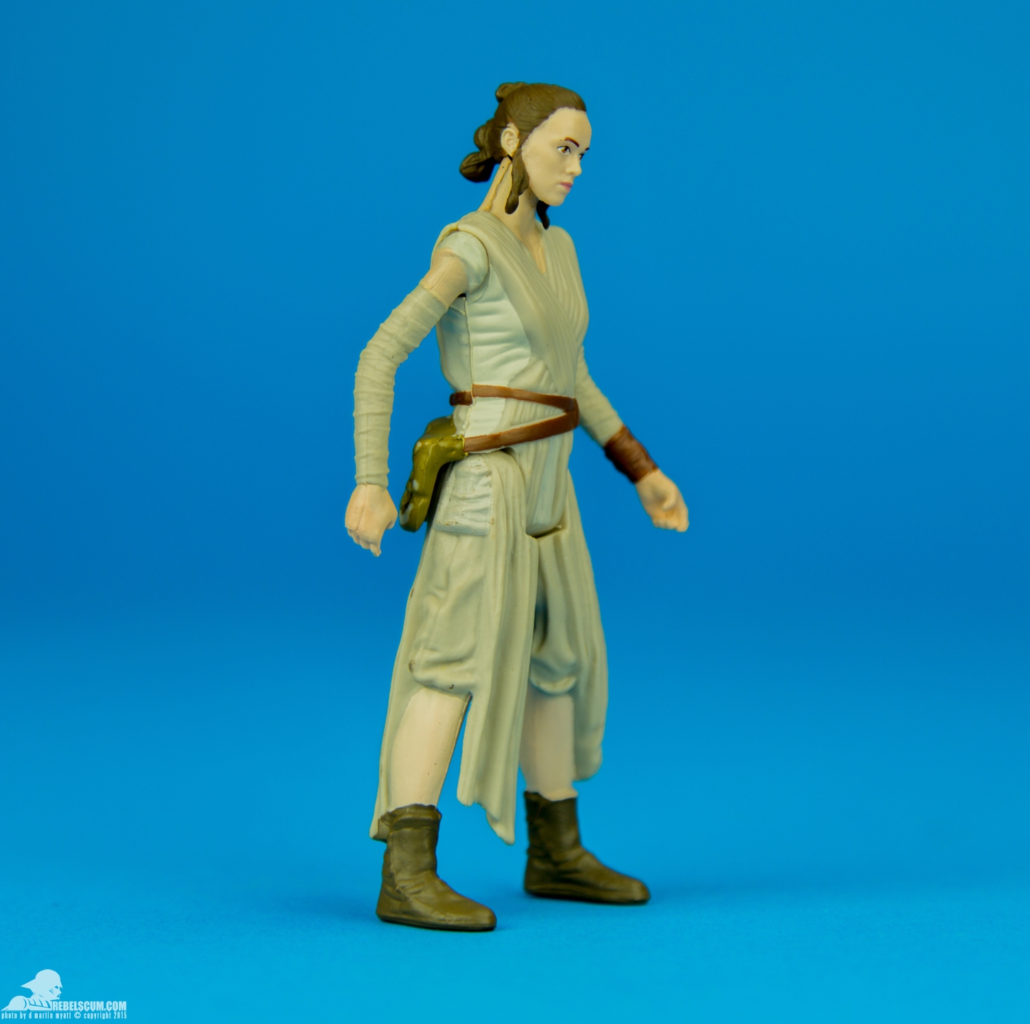 Rey-Starkiller-Base-Star-Wars-The-Force-Awakens-Hasbro-003.jpg