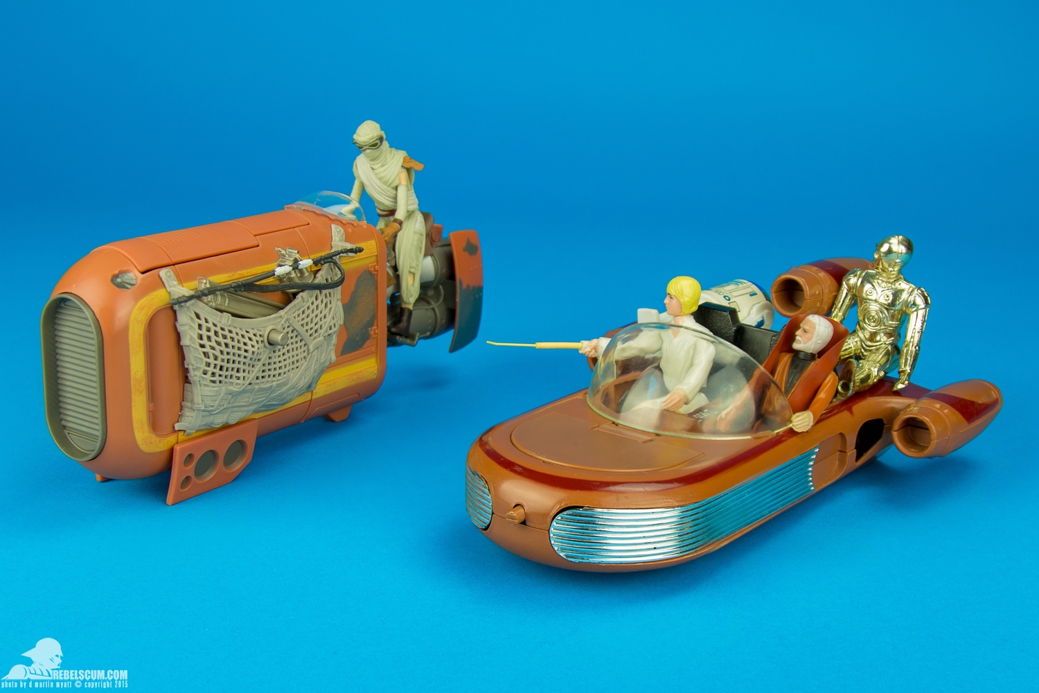 Reys-Speeder-Jakku-The-Force-Awakens-Hasbro-018.jpg