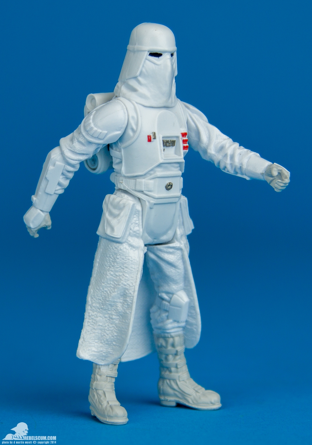 SL16-Snowtrooper-The-Empire-Strikes-Back-Saga-Legends-002.jpg