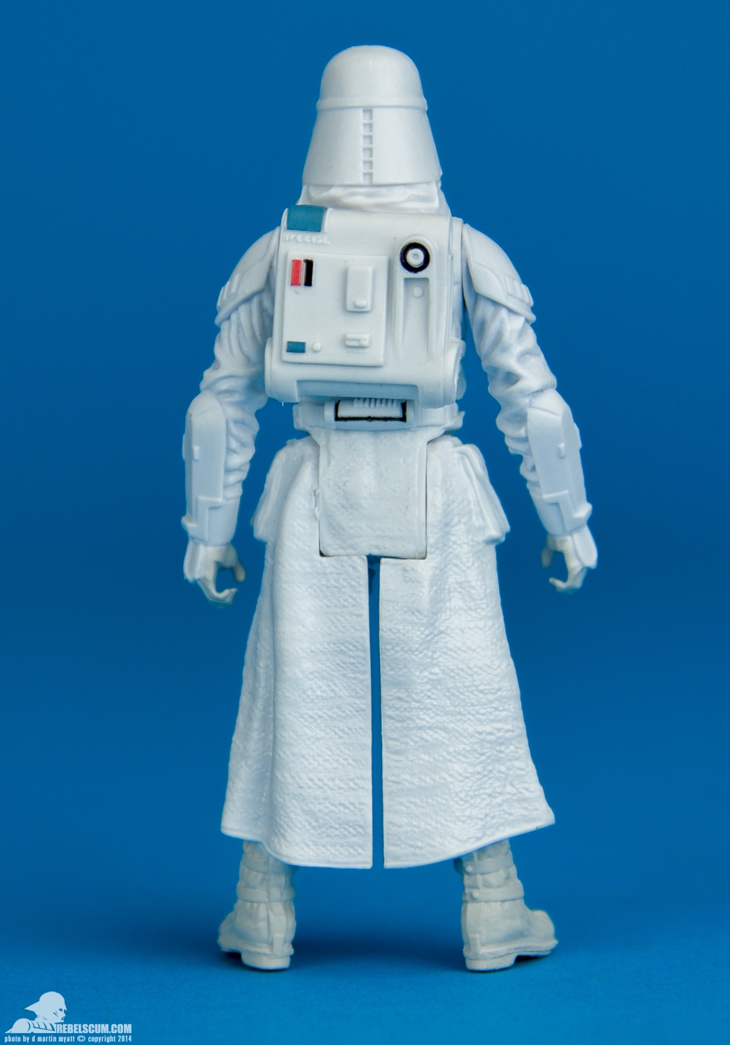 SL16-Snowtrooper-The-Empire-Strikes-Back-Saga-Legends-004.jpg