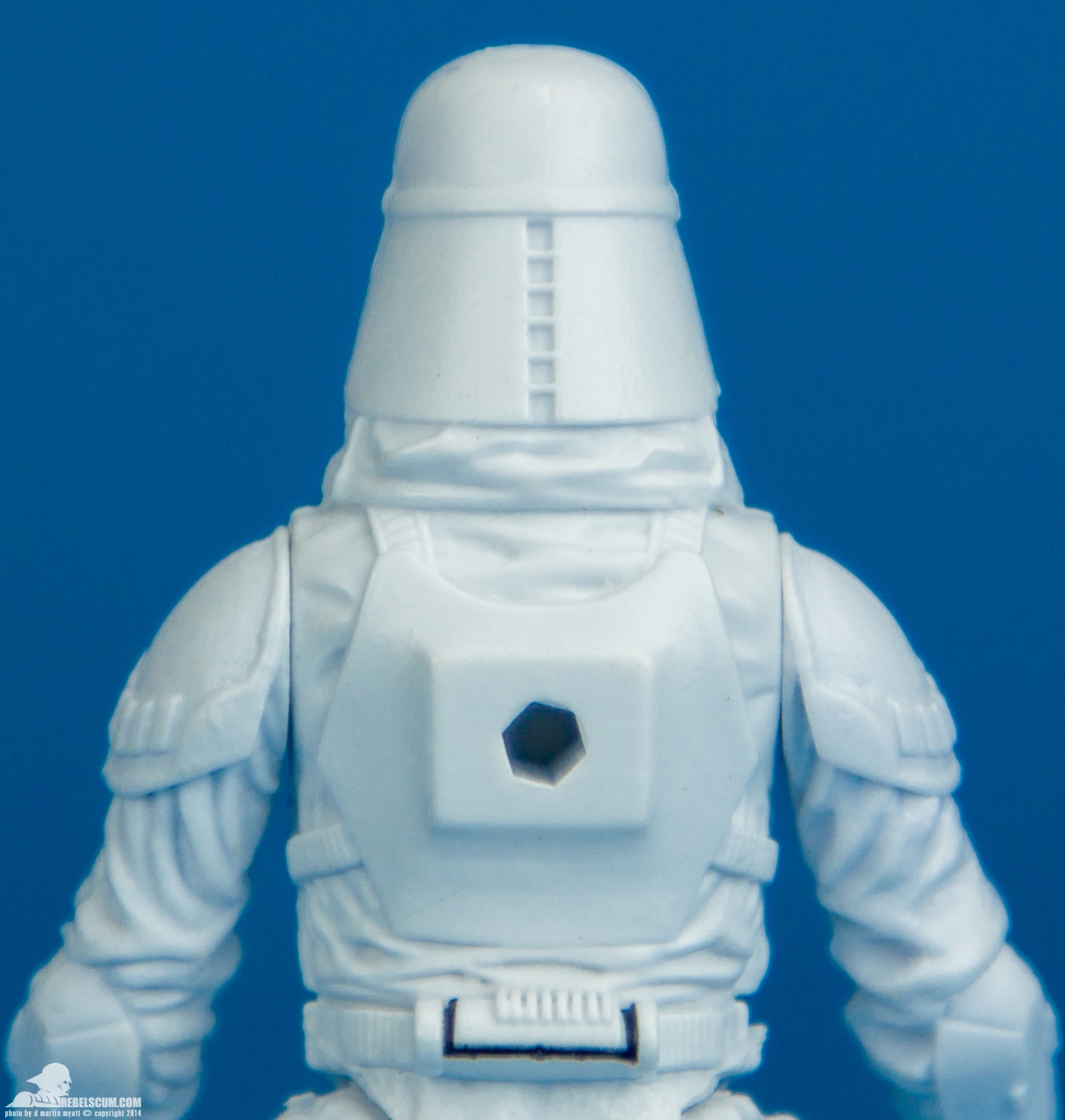 SL16-Snowtrooper-The-Empire-Strikes-Back-Saga-Legends-008.jpg