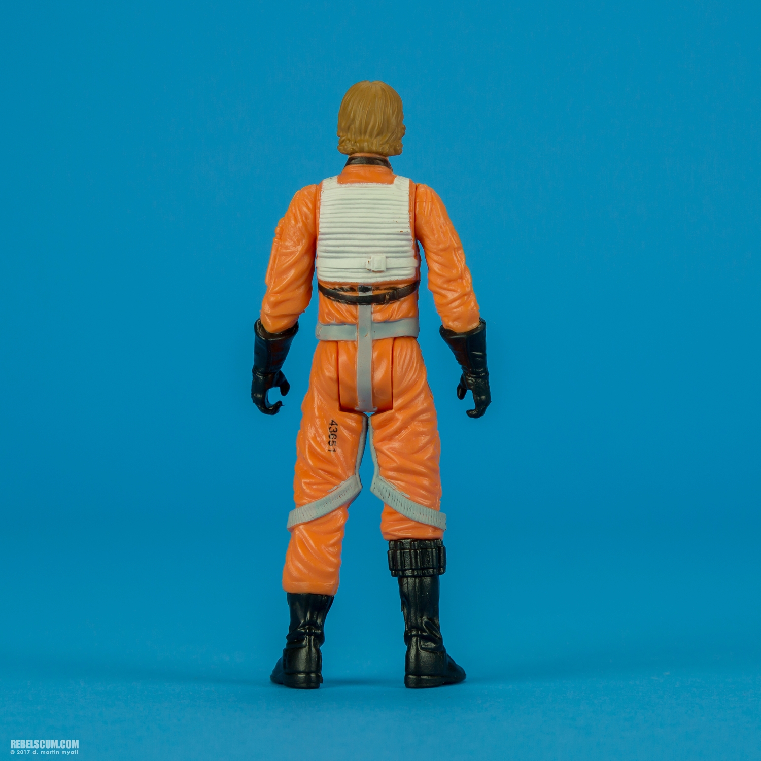 SL22-Luke-Skywalker-B0684-A3857-Rebels-Hasbro-004.jpg