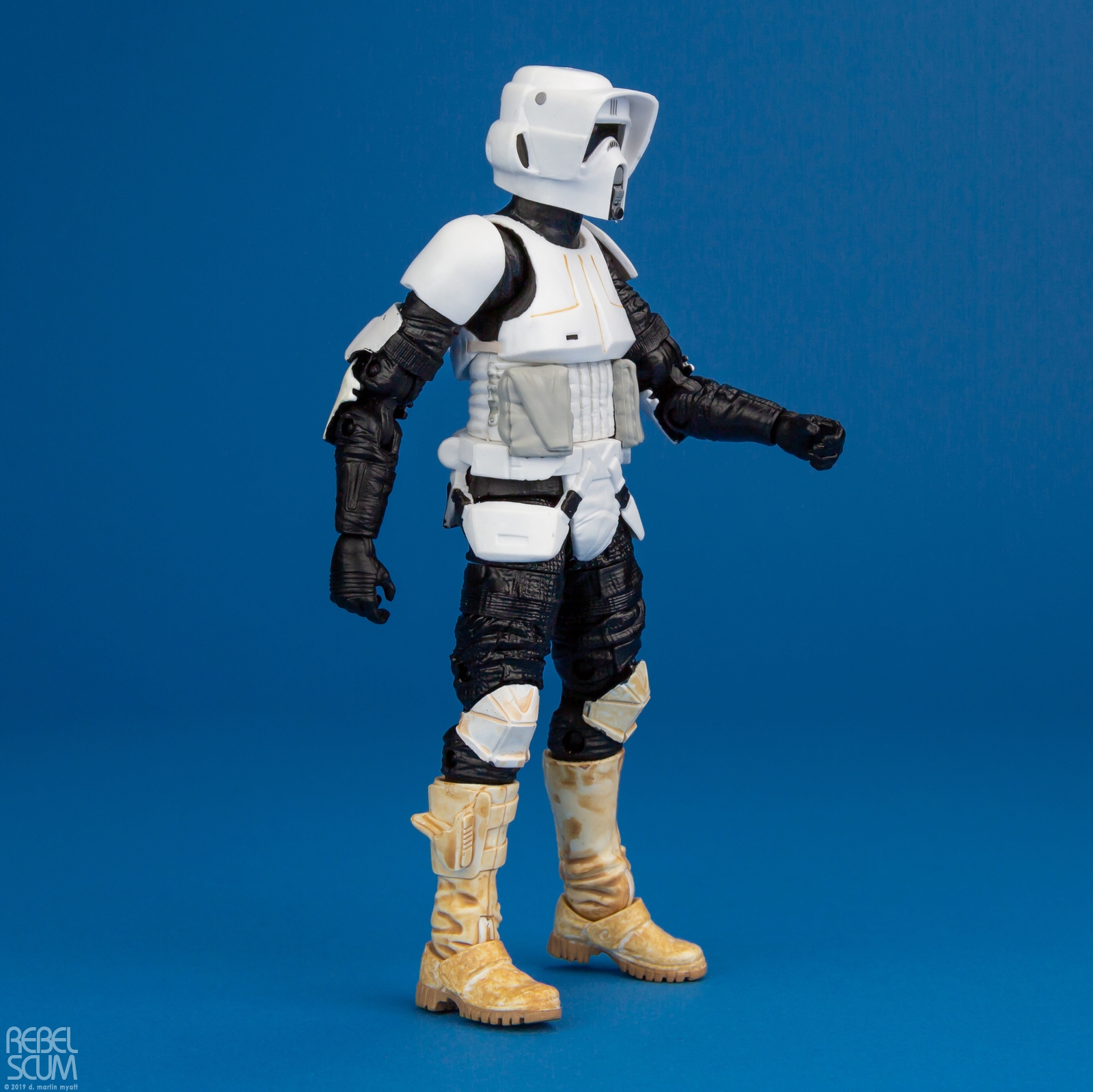 Scout-Trooper-The-Black-Series-Archive-002.jpg