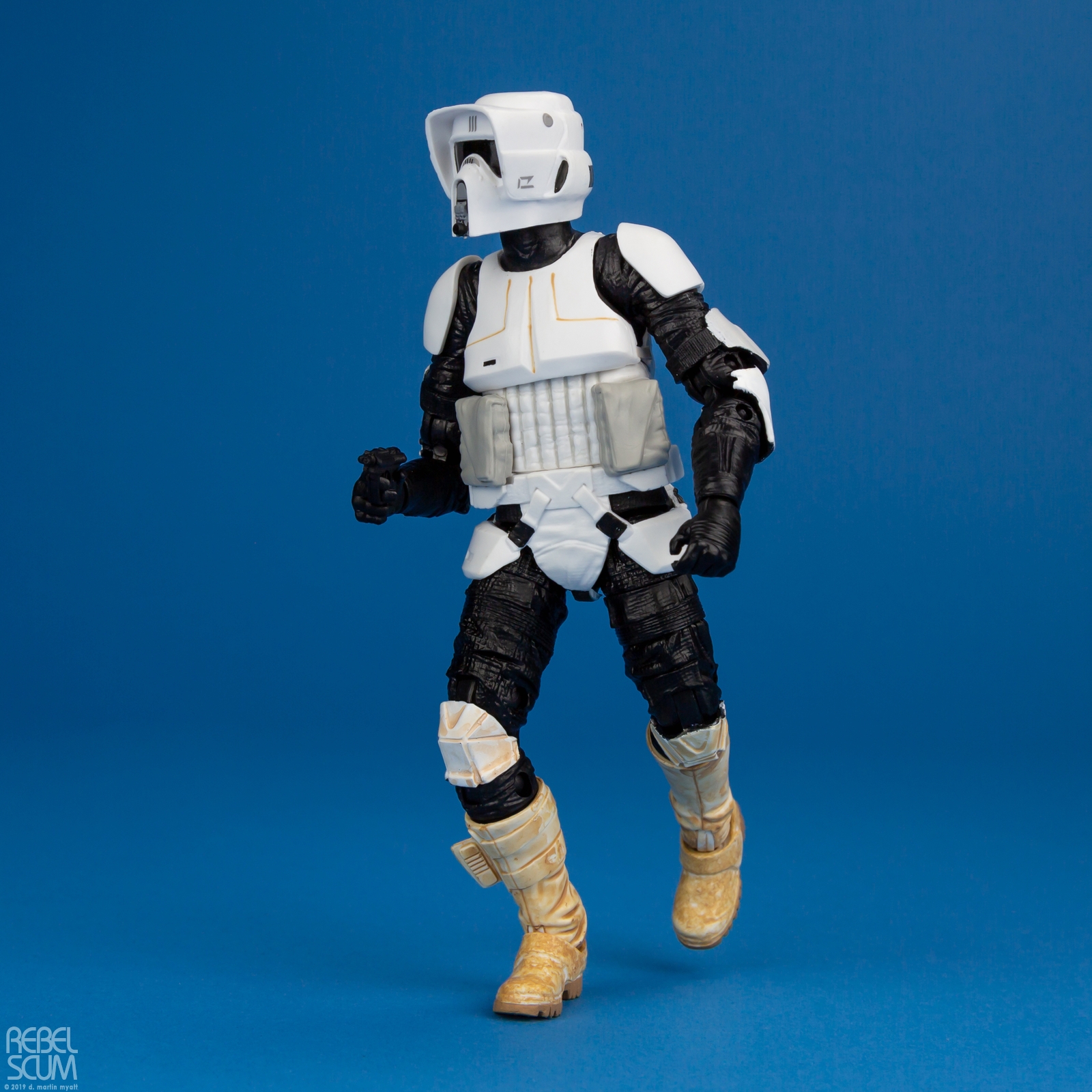 Scout-Trooper-The-Black-Series-Archive-010.jpg