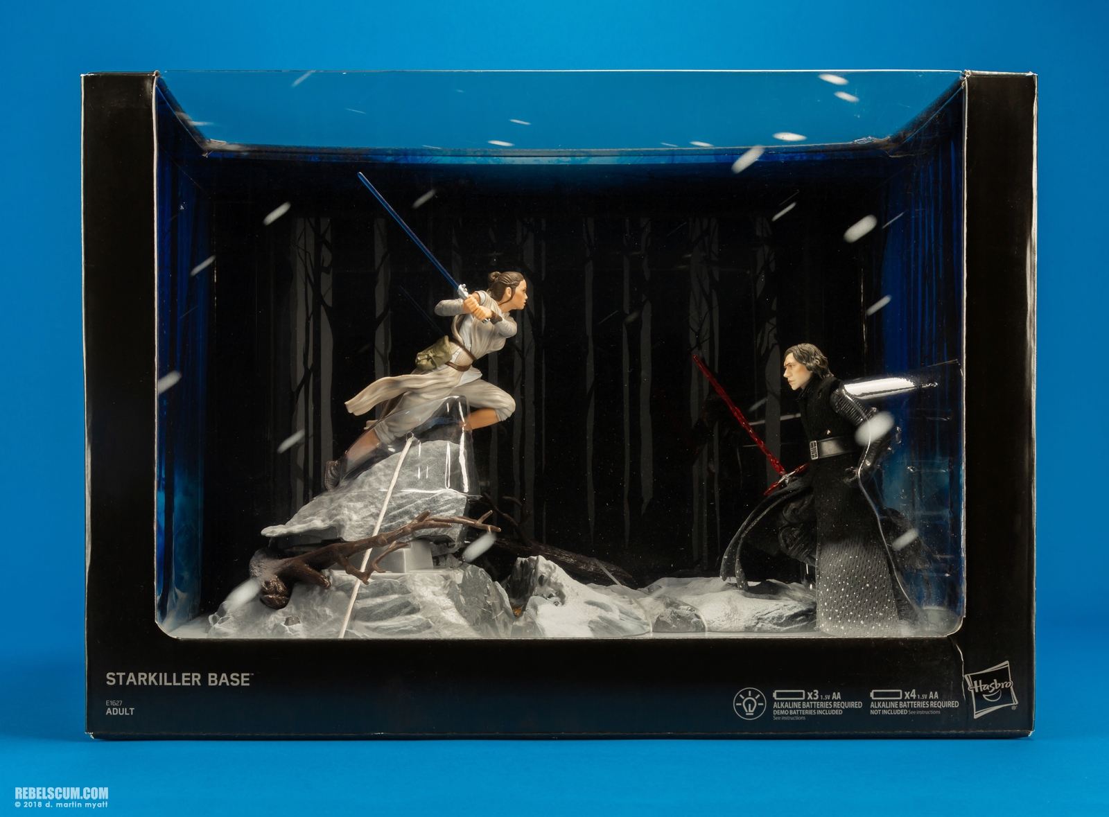 Starkiller-Base-The-Black-Series-Centerpiece-2018-SDCC-029.jpg