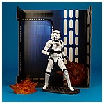 Stormtrooper-With-Blast-Accessories-e2258-The-Black-Series-008.jpg