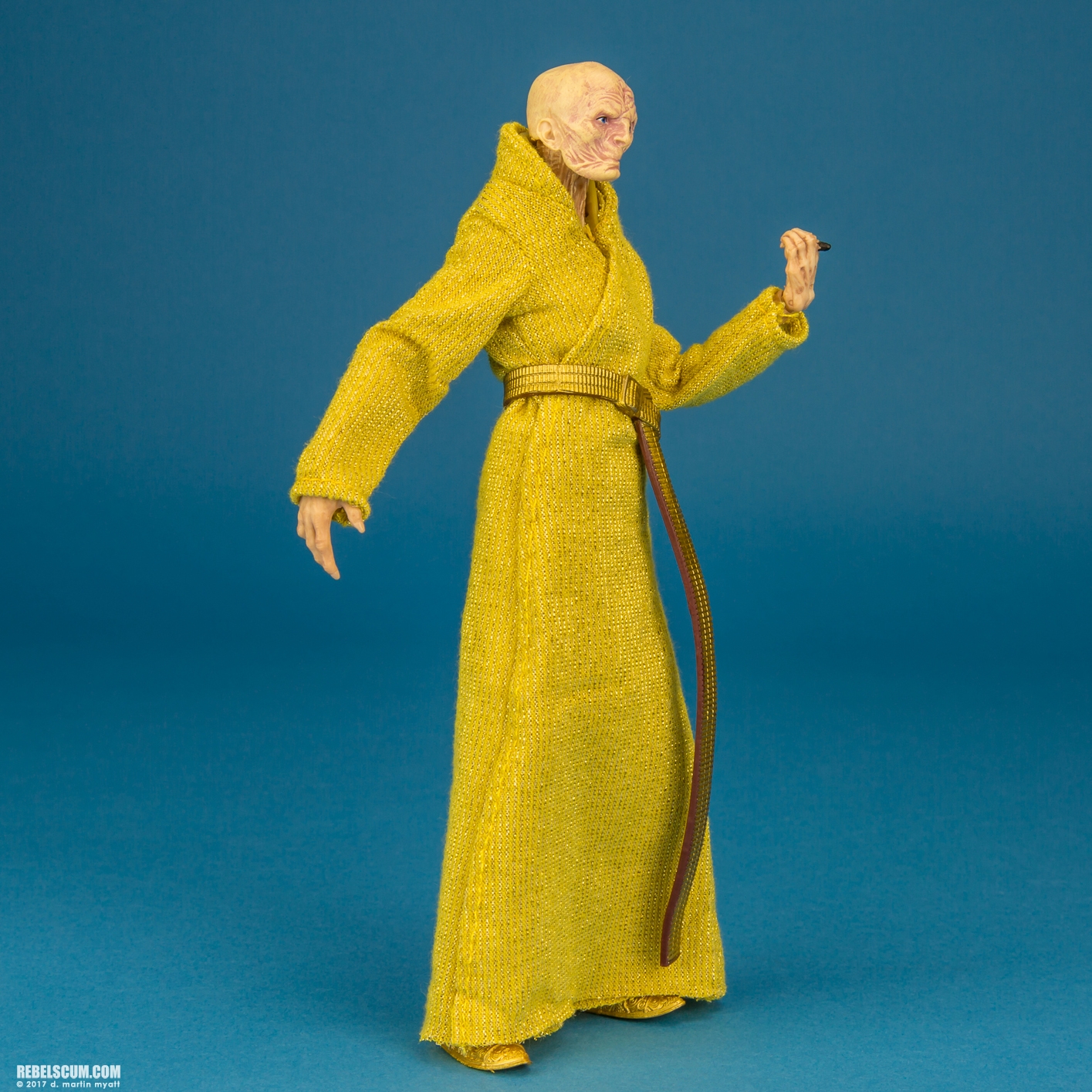 Supreme-Leader-Snoke-Throne-Room-The-Black-Series-002.jpg