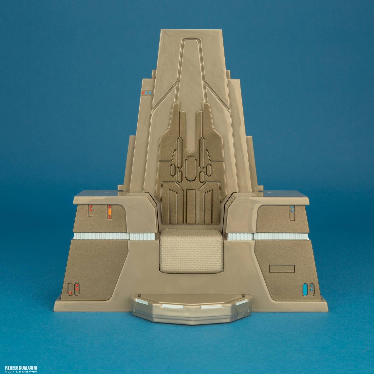 Supreme-Leader-Snoke-Throne-Room-The-Black-Series-009.jpg