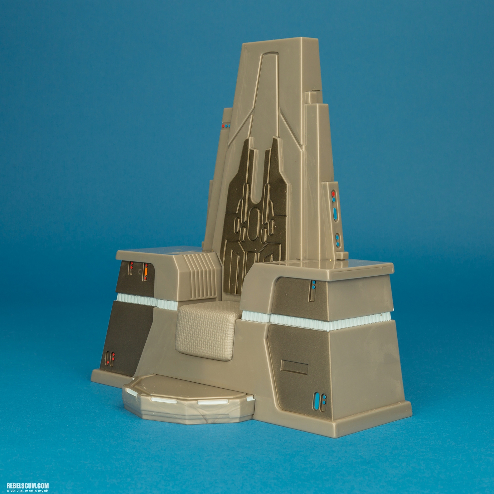 Supreme-Leader-Snoke-Throne-Room-The-Black-Series-011.jpg