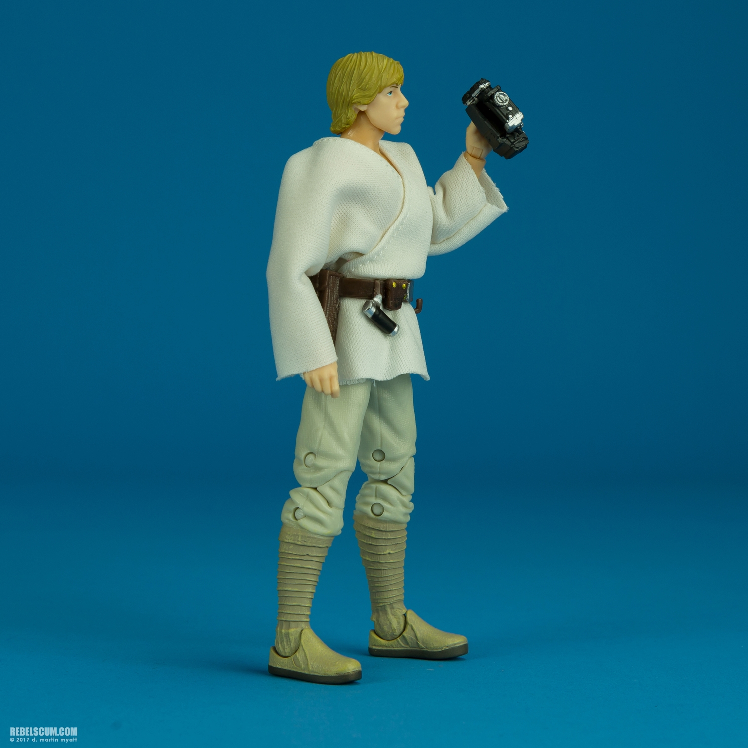 The-Black-Series-40th-Anniversary-C1690-C1688-Luke-Skywalker-002.jpg