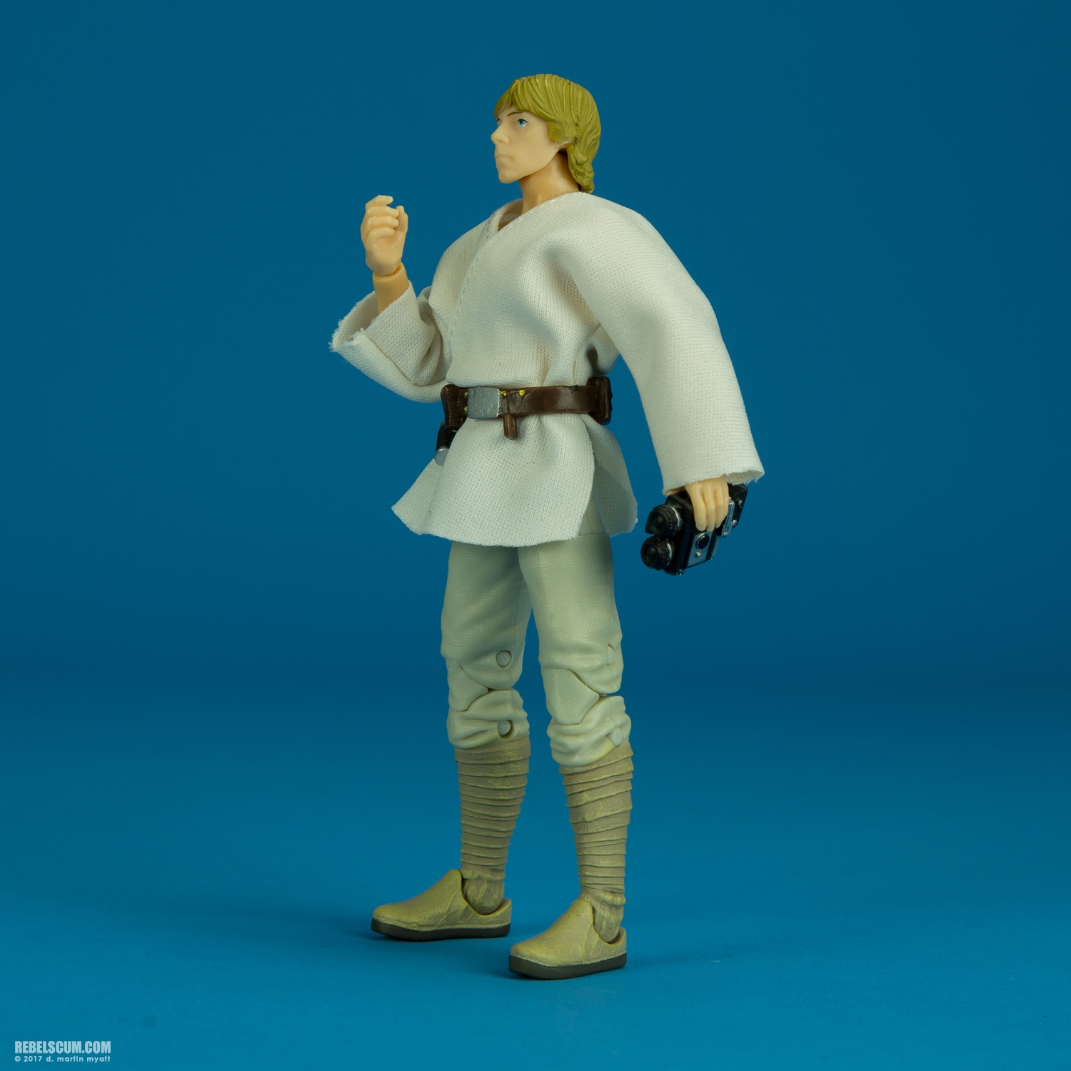 The-Black-Series-40th-Anniversary-C1690-C1688-Luke-Skywalker-003.jpg